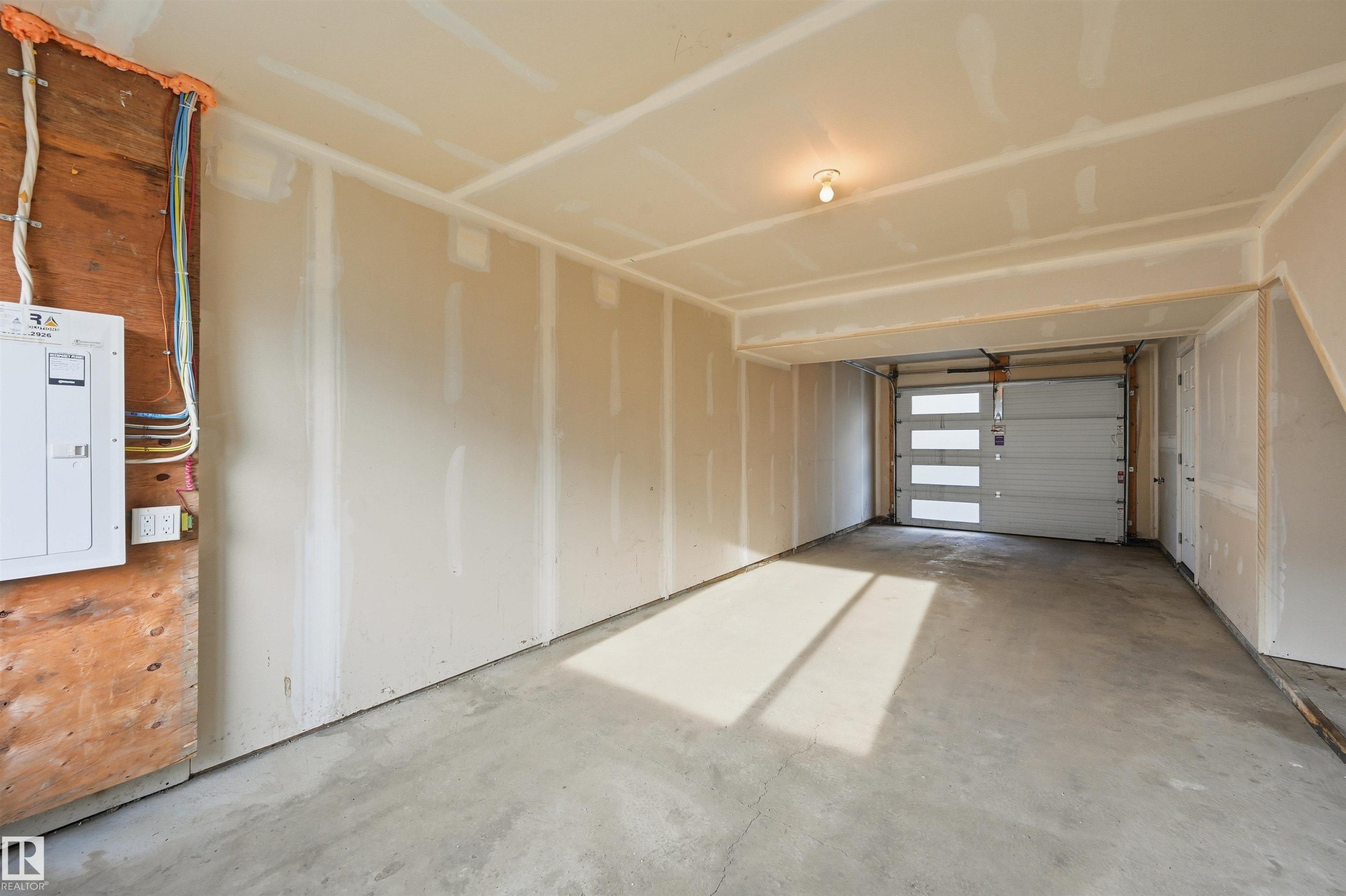 16 804 Welsh Drive, Edmonton, AB - Indoor Photo Showing Garage