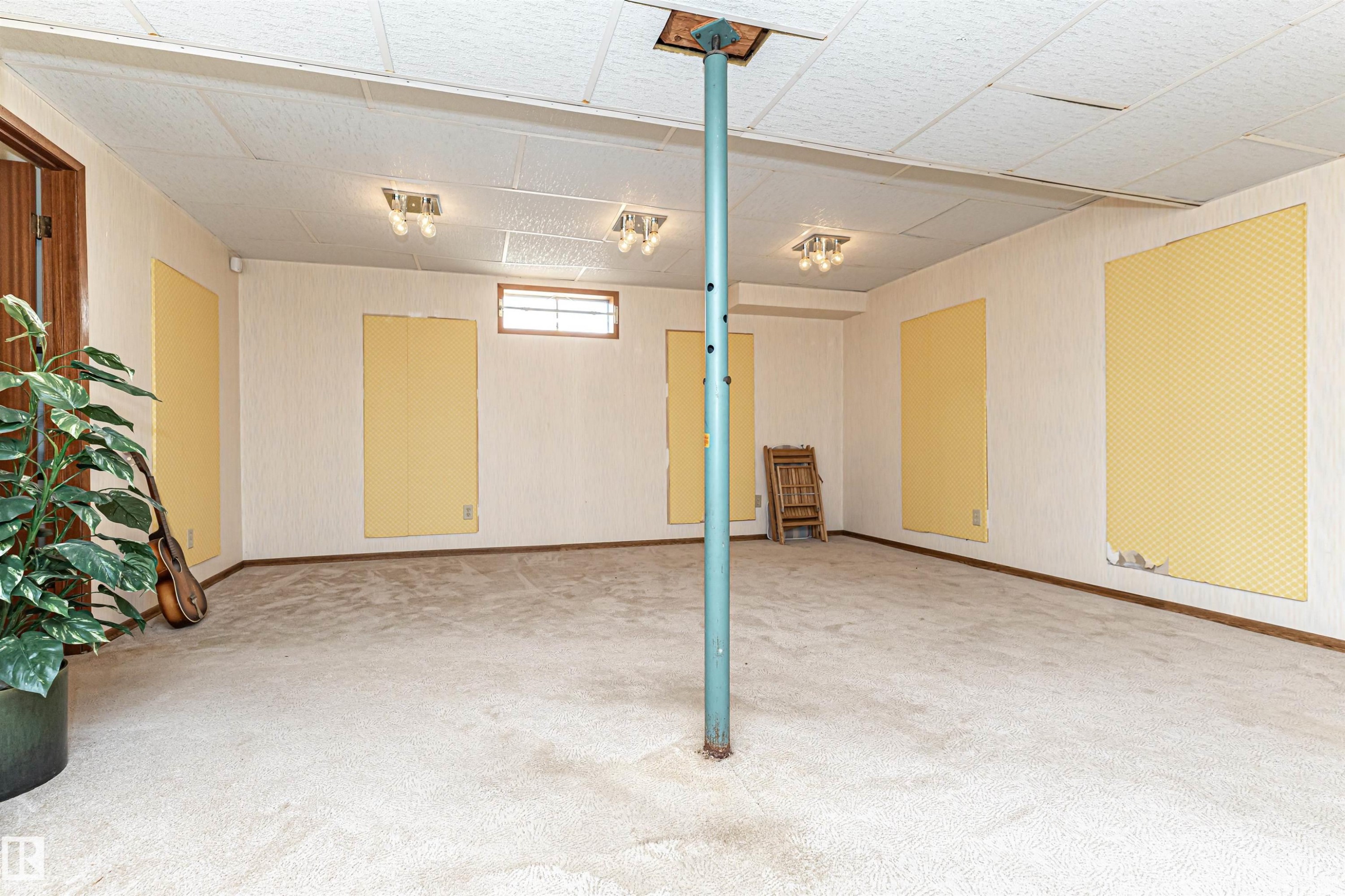 18408 55 Avenue, Edmonton, AB - Indoor