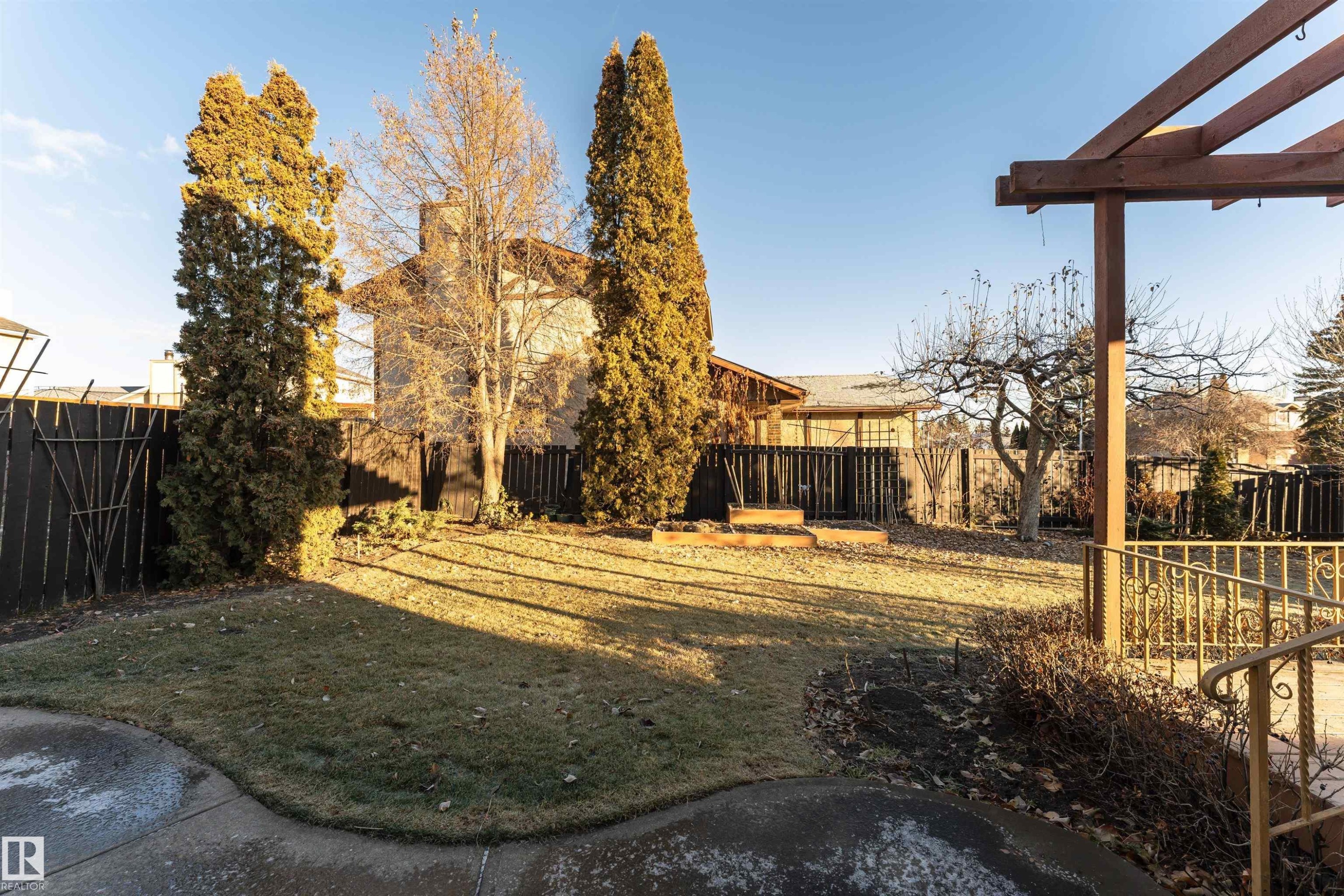 18408 55 Avenue, Edmonton, AB - Outdoor