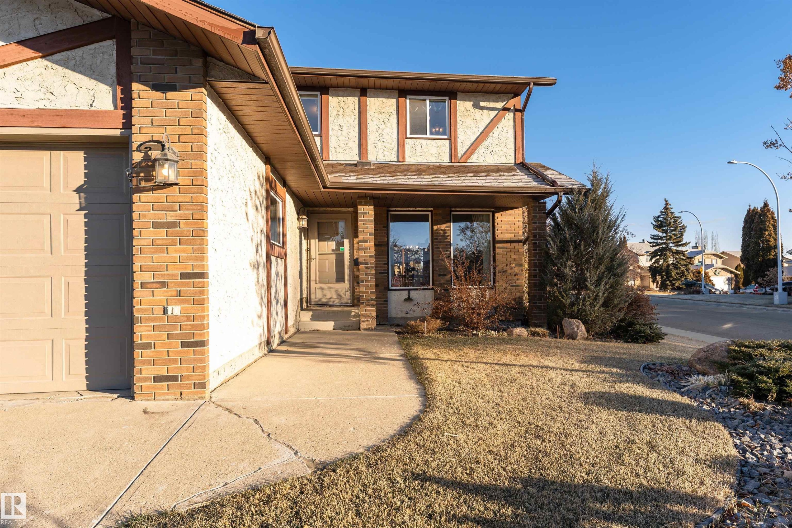 18408 55 Avenue, Edmonton, AB - Outdoor With Facade