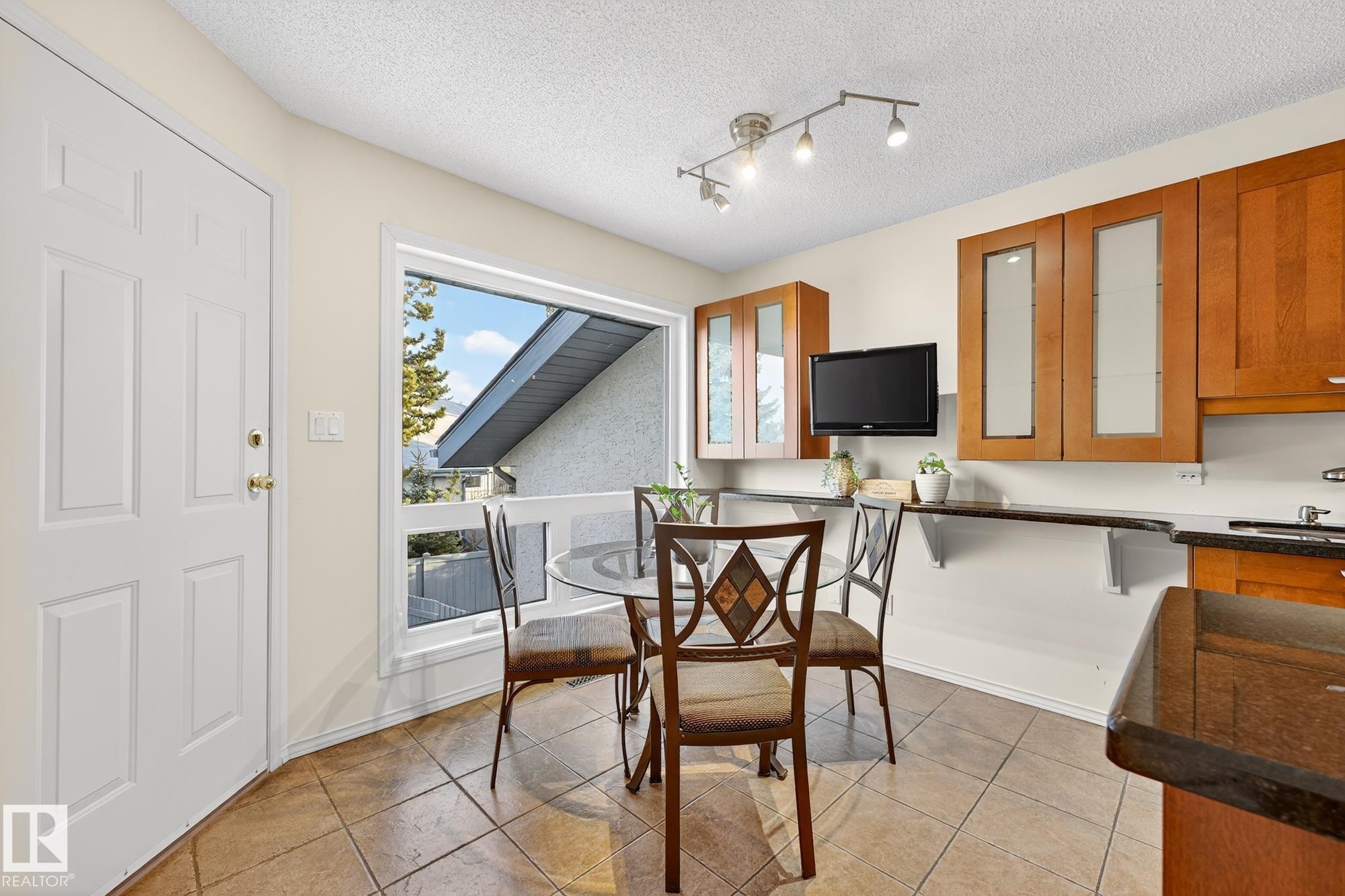 154 Oeming Road, Edmonton, AB - Indoor Photo Showing Other Room