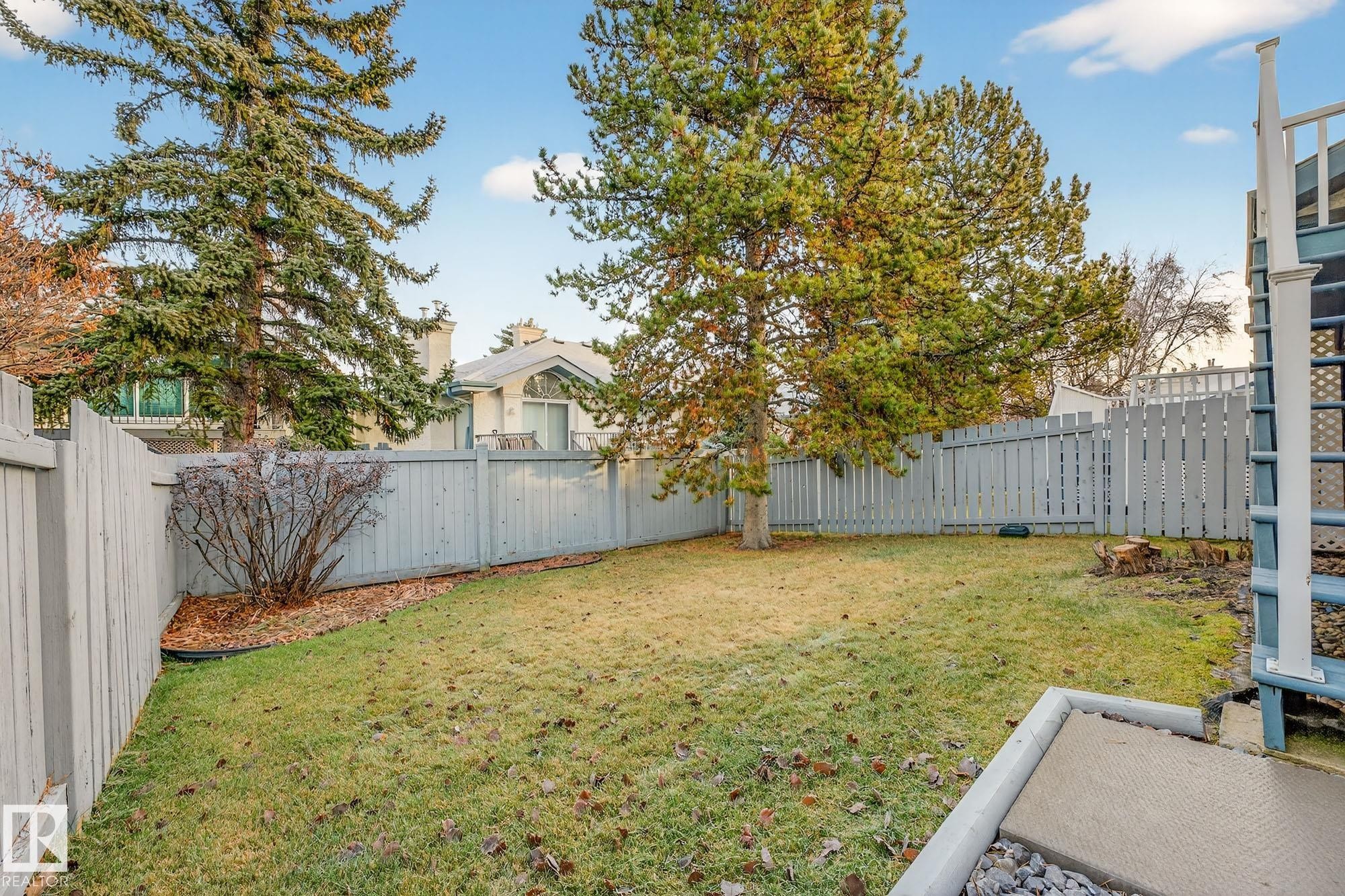 154 Oeming Road, Edmonton, AB - Outdoor With Backyard