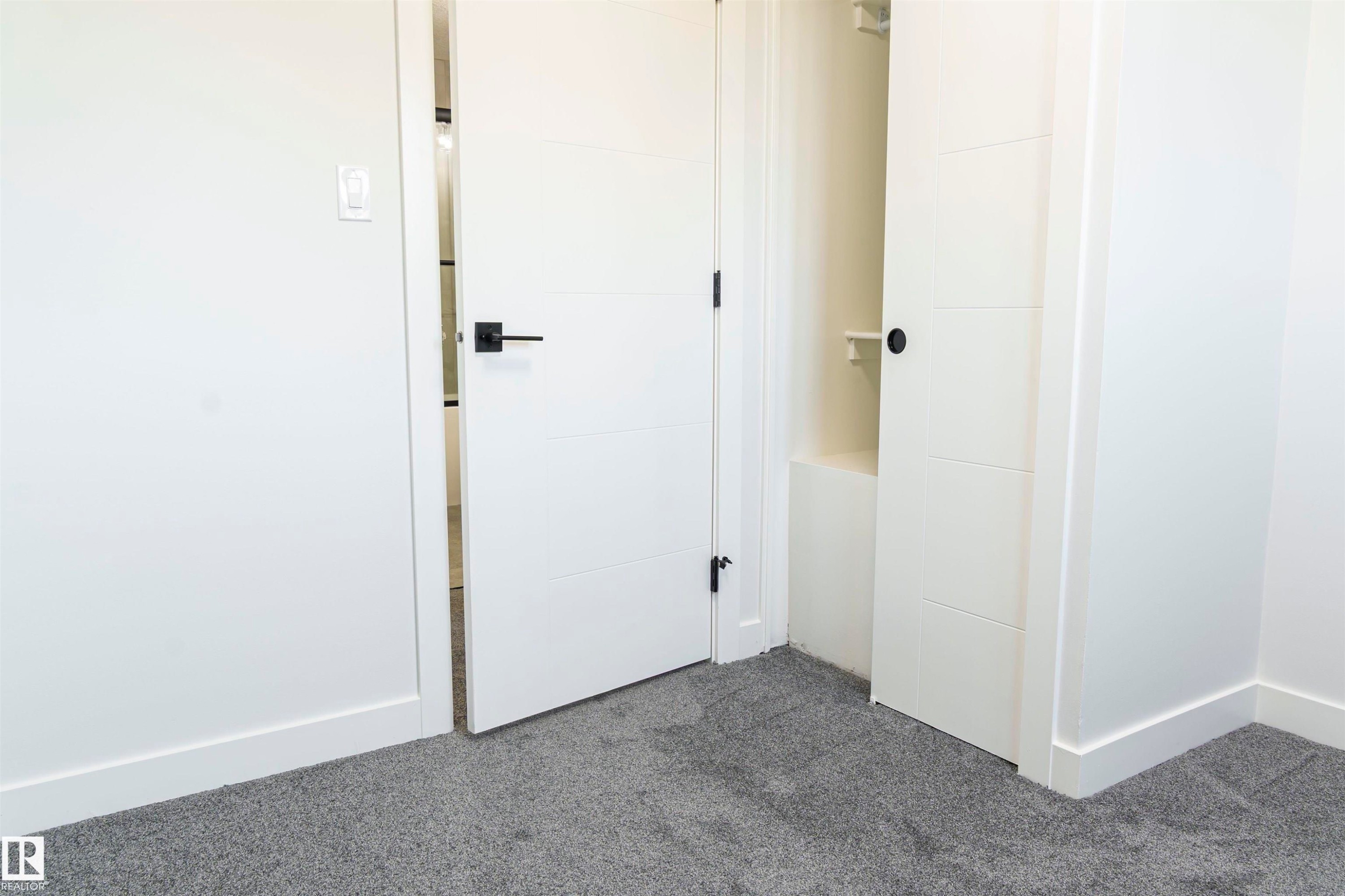 3710 41 Avenue, Edmonton, AB - Indoor Photo Showing Other Room