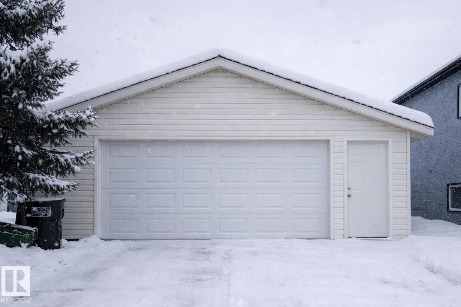 3710 41 Avenue, Edmonton, AB - Outdoor With Exterior