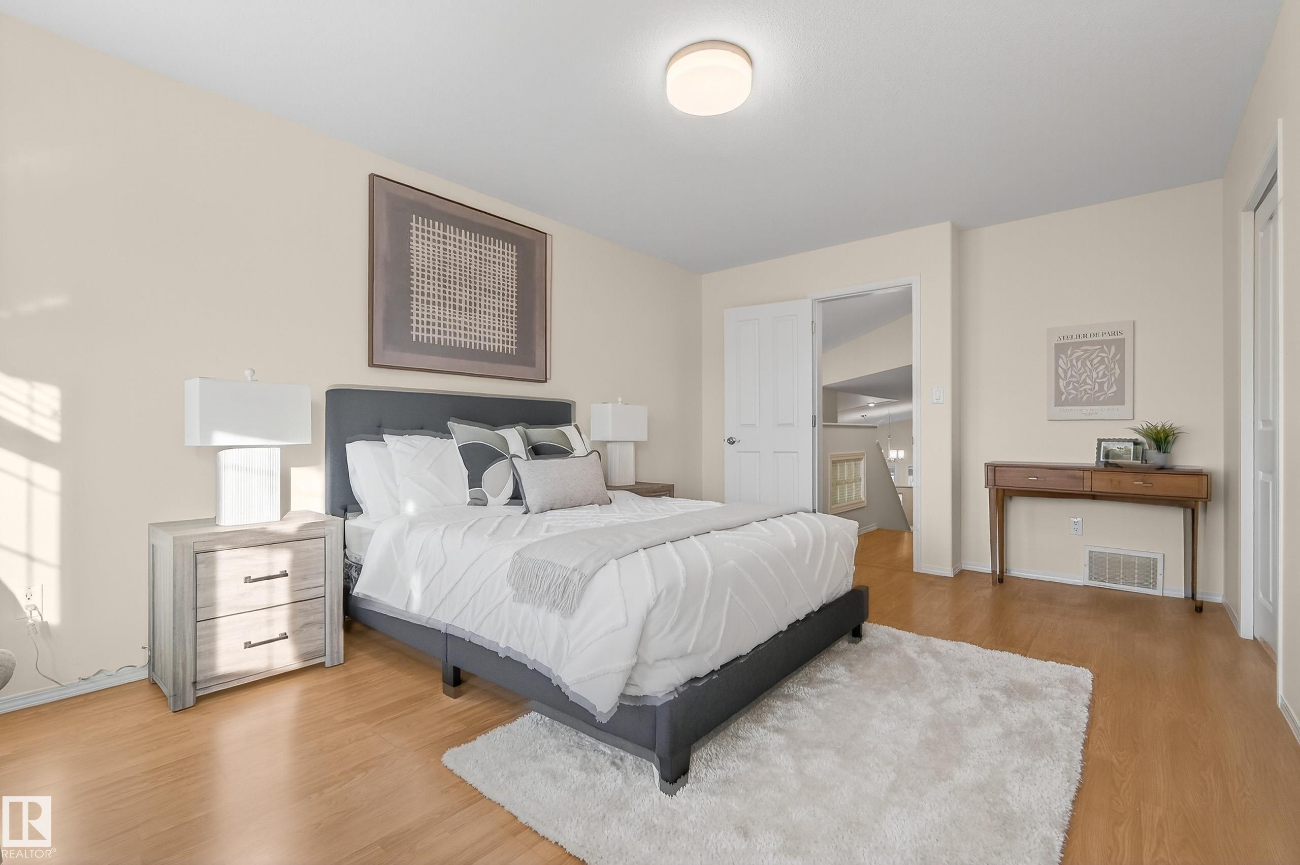 16233 131A Street, Edmonton, AB - Indoor Photo Showing Bedroom