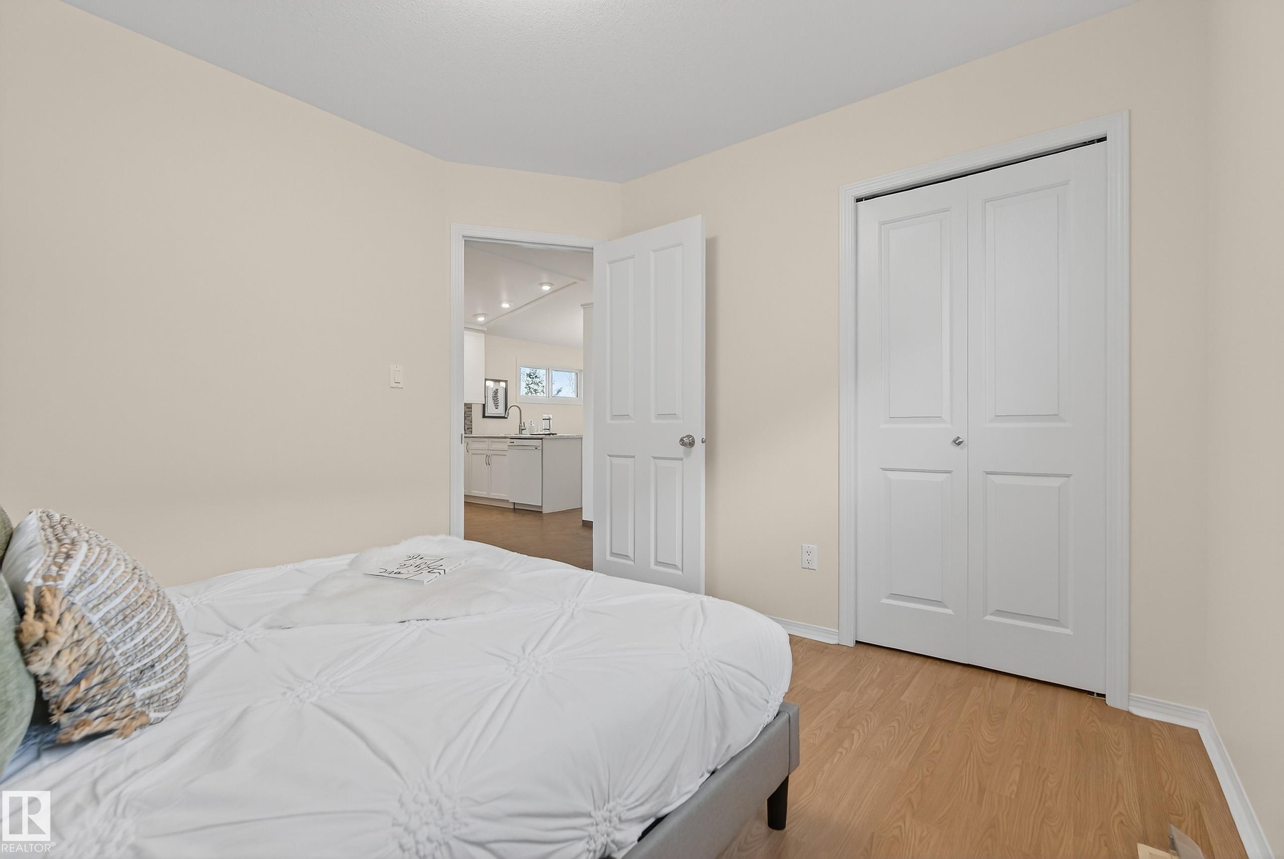 16233 131A Street, Edmonton, AB - Indoor Photo Showing Bedroom