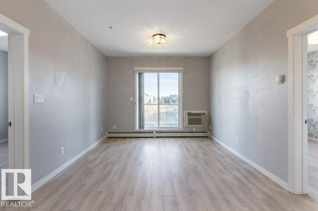 304 812 Welsh Drive, Edmonton, AB - Indoor Photo Showing Other Room