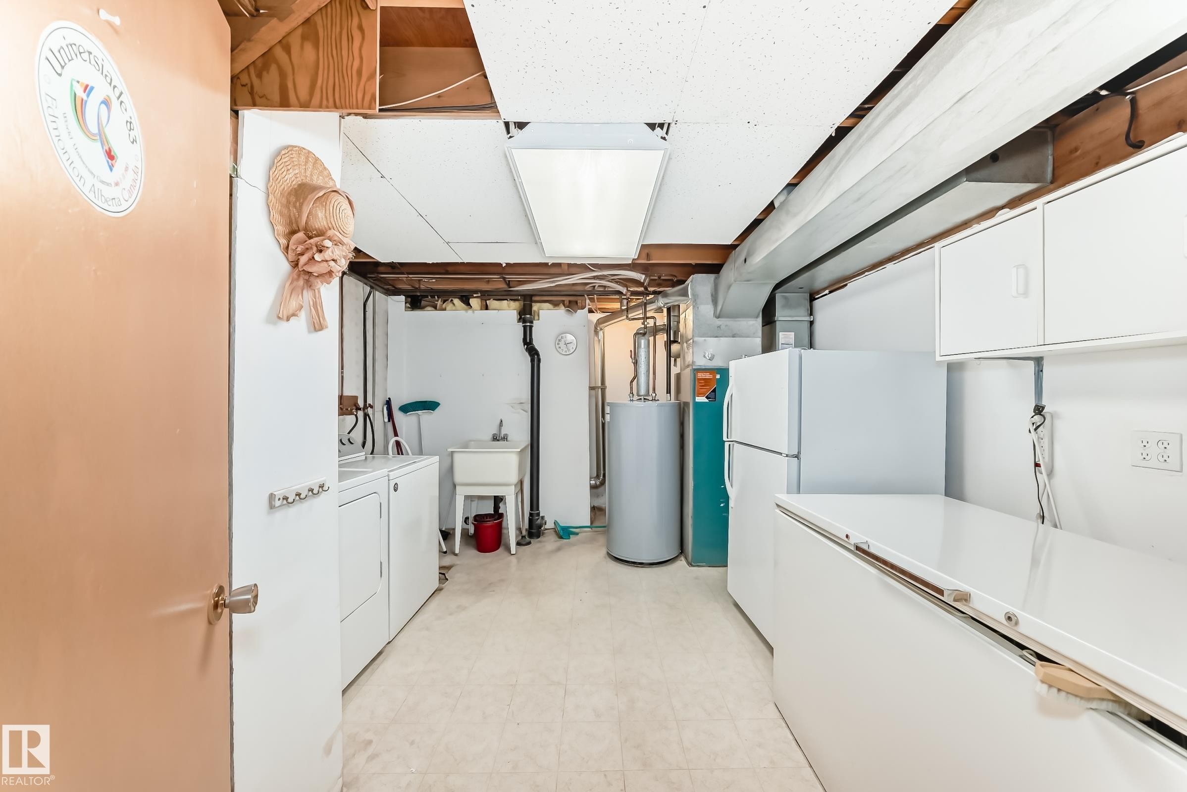 Edmonton, AB - Indoor Photo Showing Basement