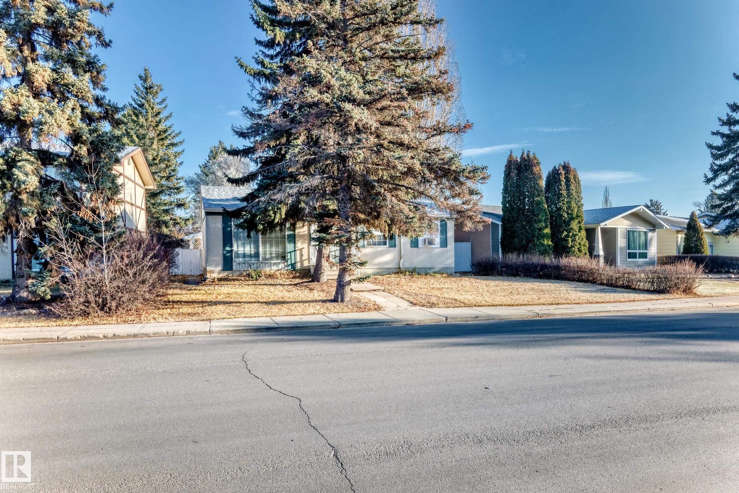 Edmonton, AB - Outdoor