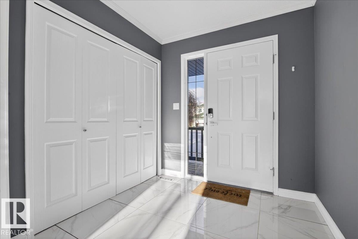 3323 26 Avenue, Edmonton, AB - Indoor Photo Showing Other Room