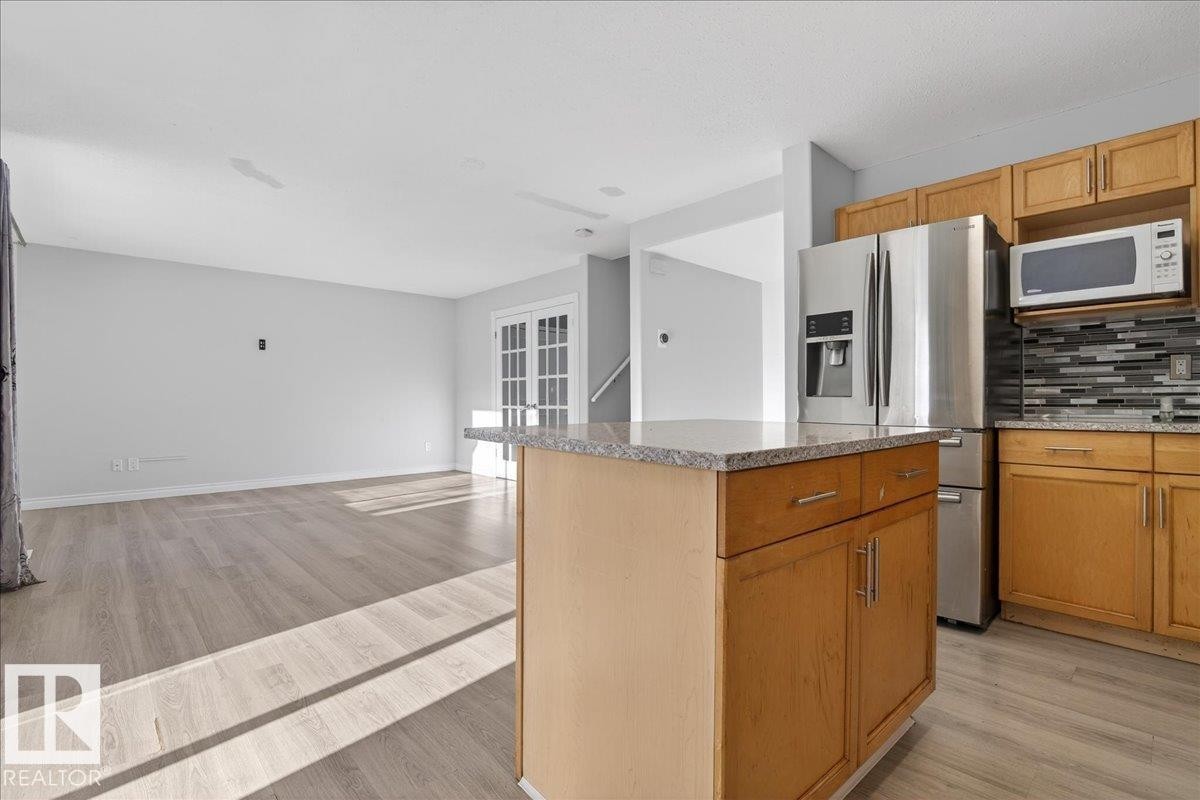 3323 26 Avenue, Edmonton, AB - Indoor Photo Showing Kitchen