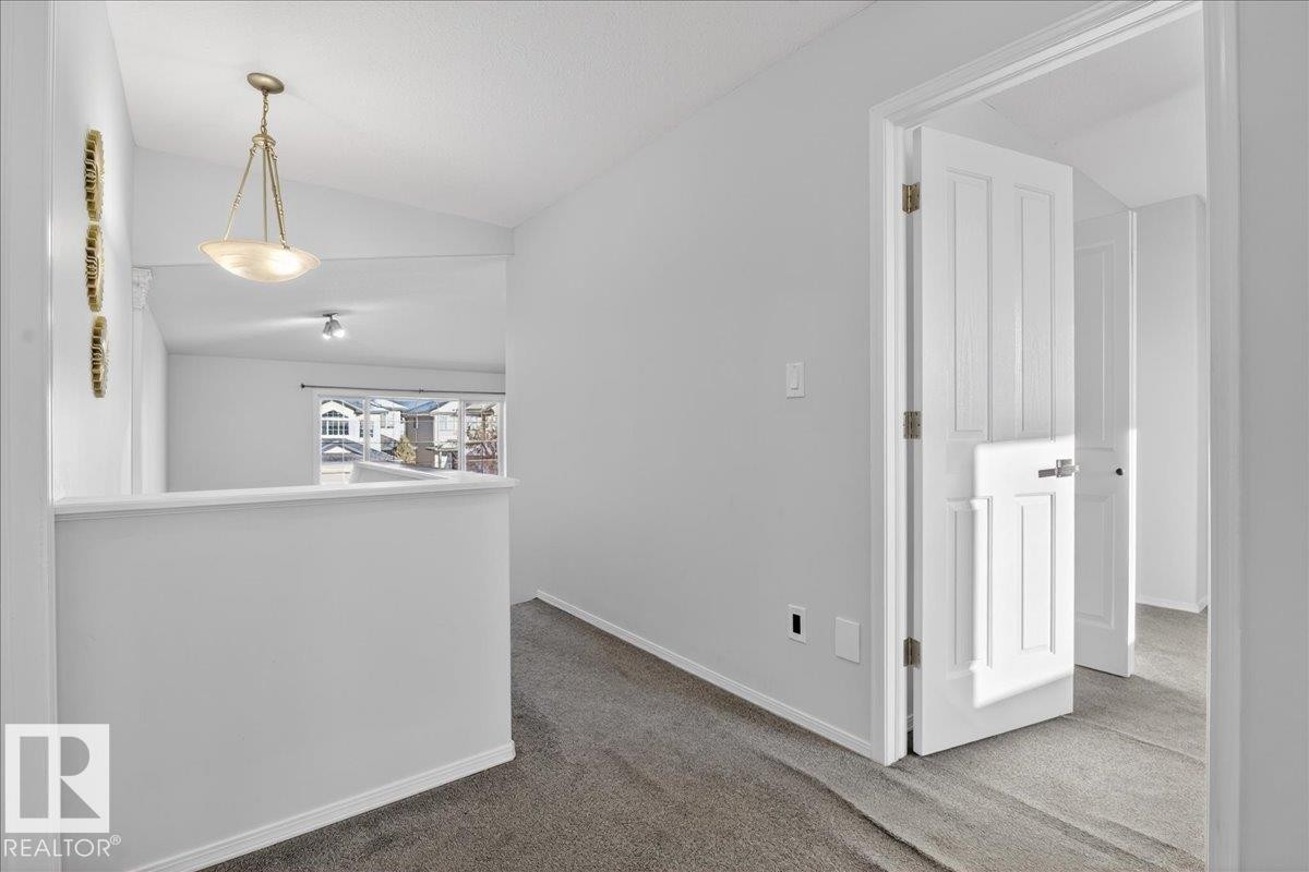 3323 26 Avenue, Edmonton, AB - Indoor Photo Showing Other Room