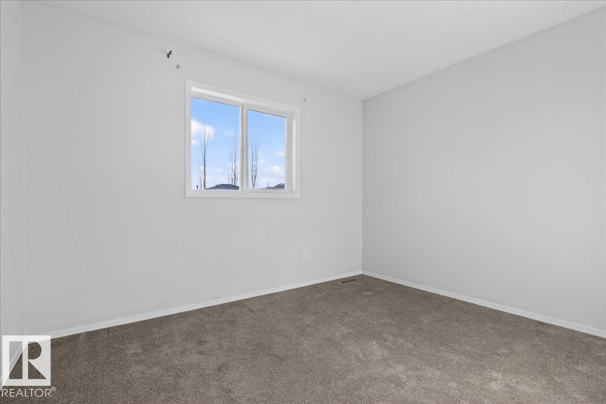 3323 26 Avenue, Edmonton, AB - Indoor Photo Showing Other Room