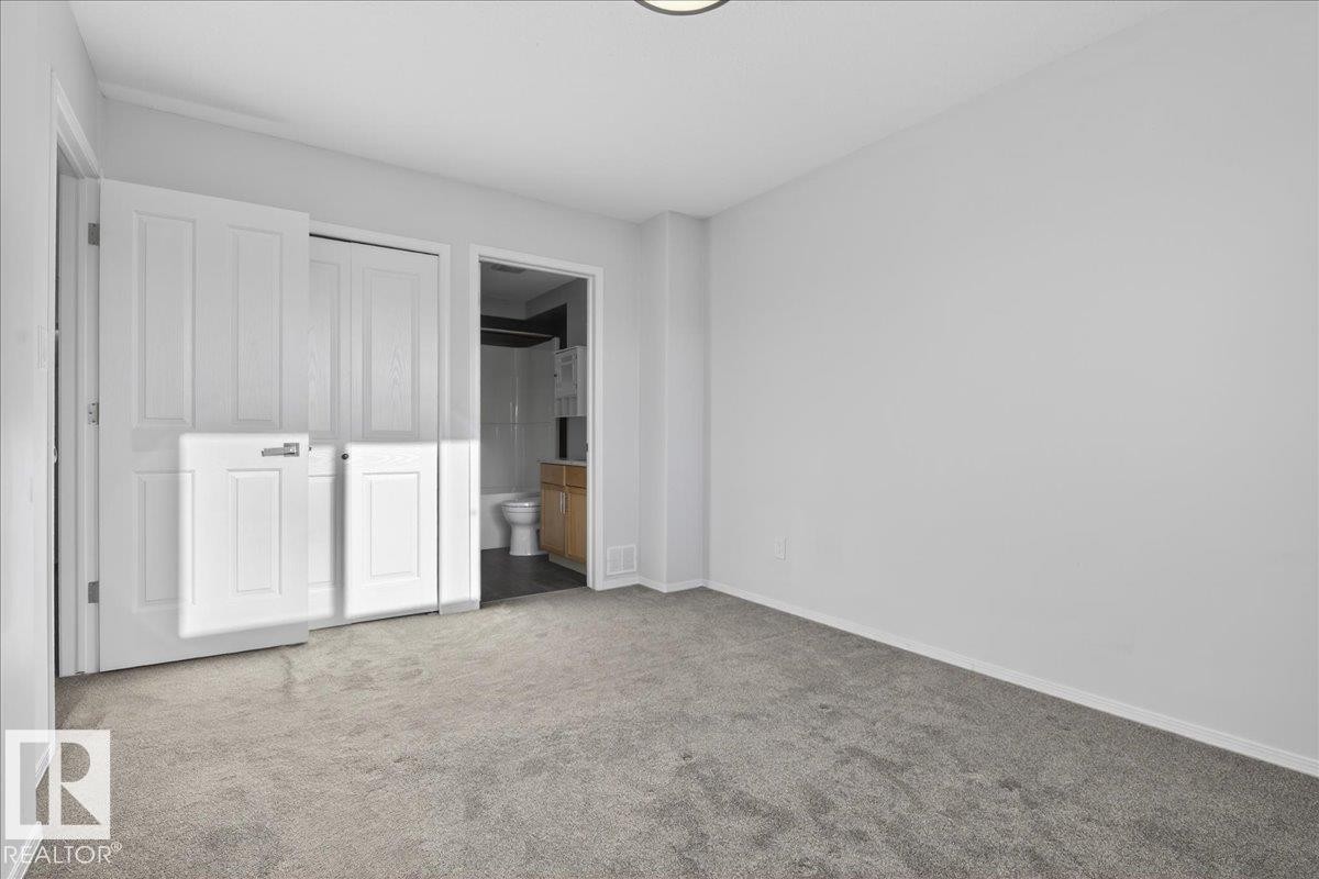3323 26 Avenue, Edmonton, AB - Indoor Photo Showing Other Room