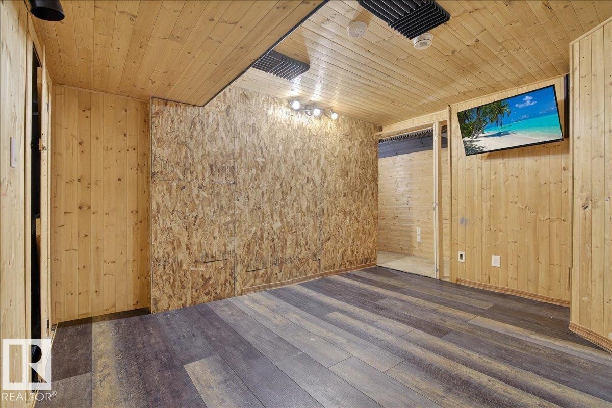 3323 26 Avenue, Edmonton, AB - Photo Showing Other Room