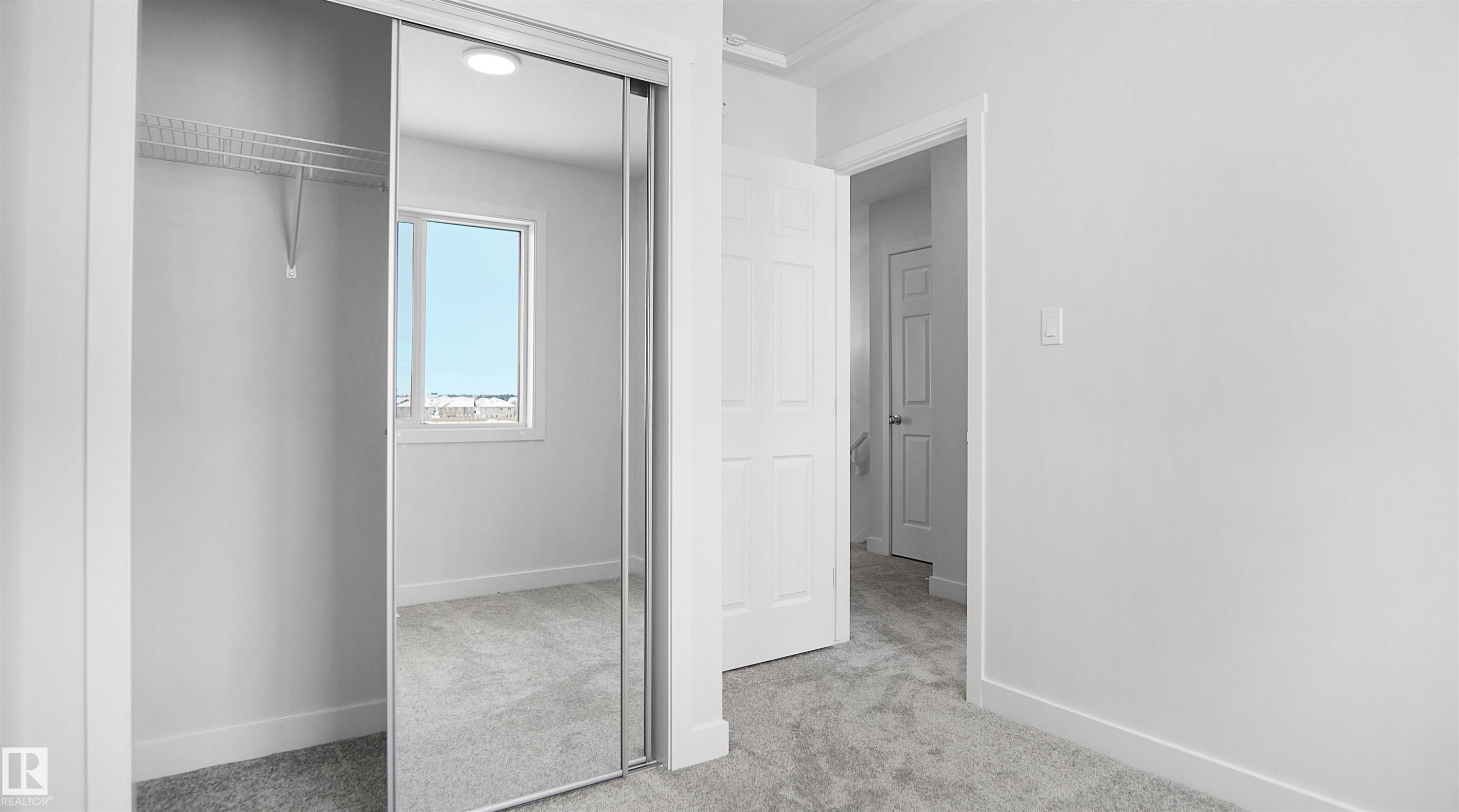 635 176 Avenue, Edmonton, AB - Indoor Photo Showing Other Room