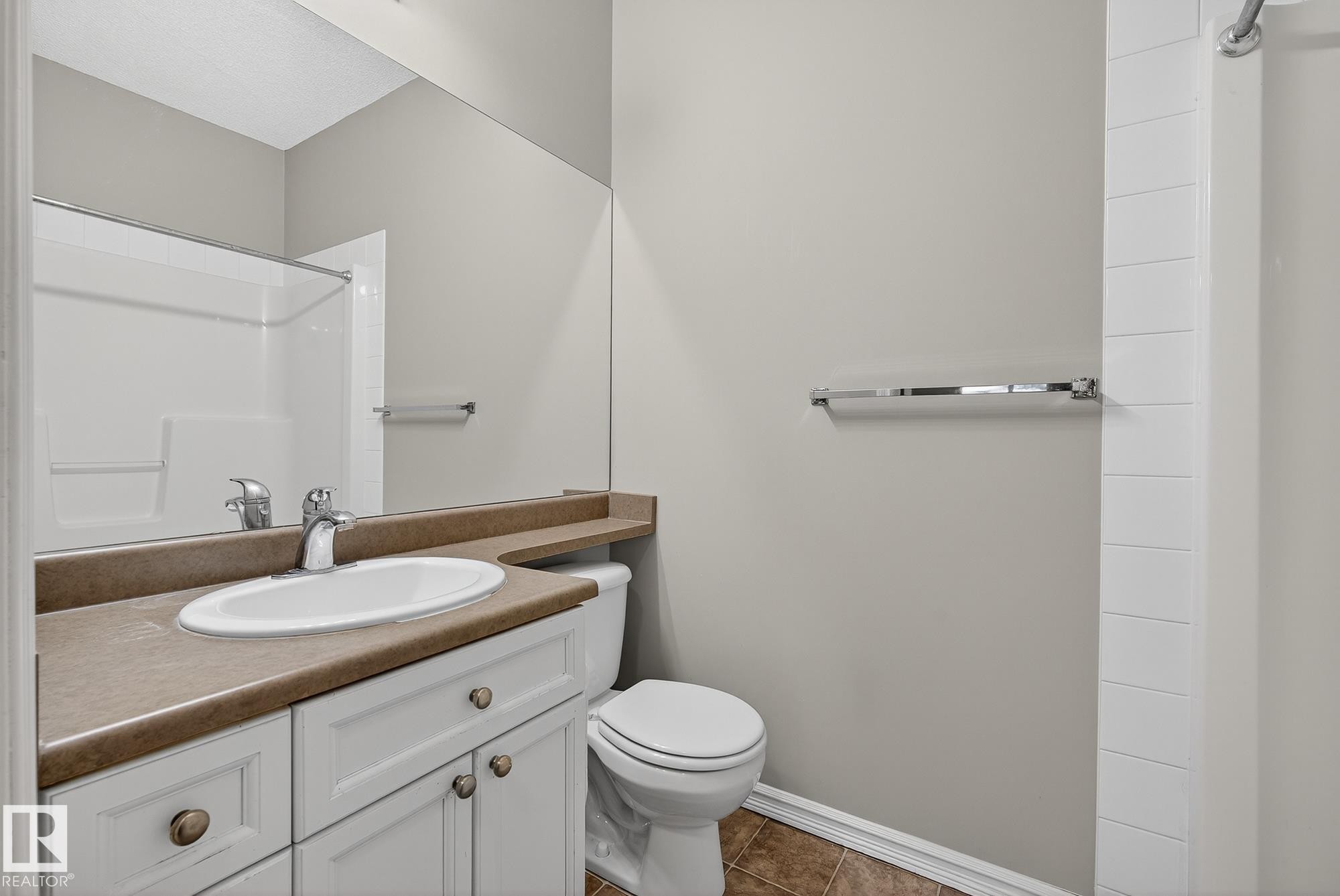 225 226 Macewan Road, Edmonton, AB - Indoor Photo Showing Other Room