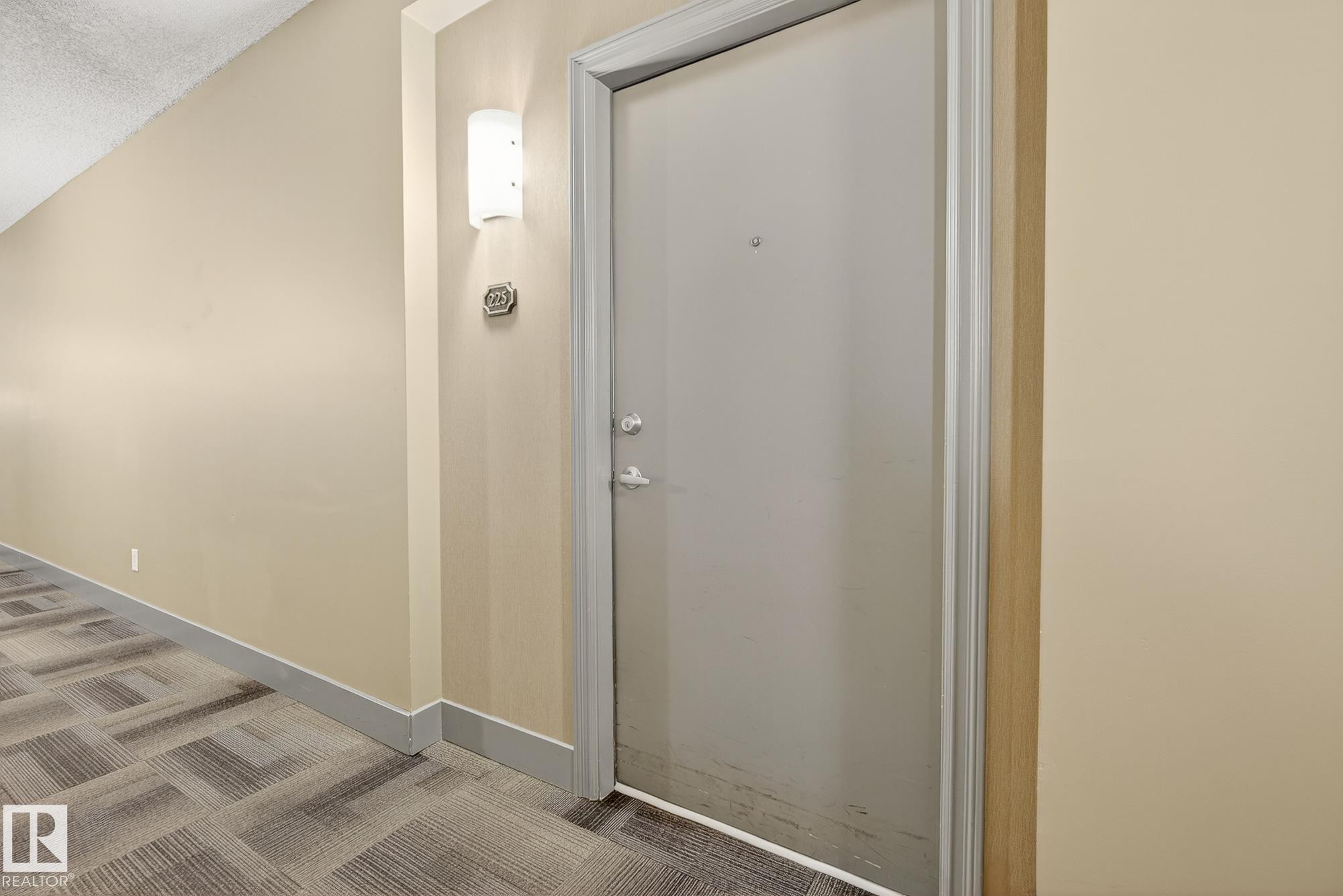 225 226 Macewan Road, Edmonton, AB - Indoor Photo Showing Other Room