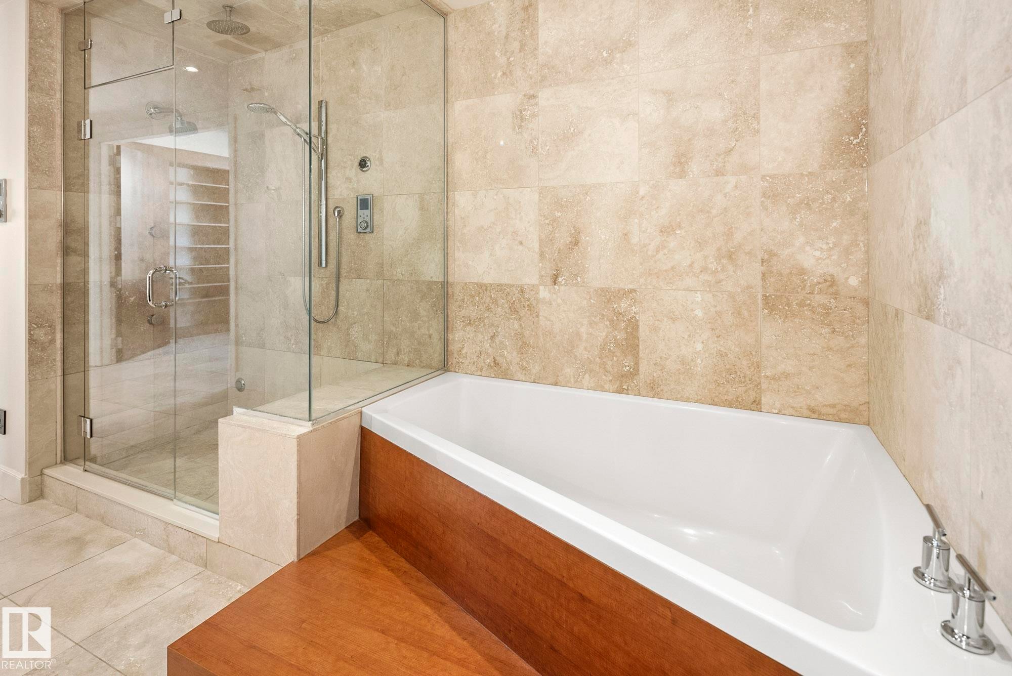 1200 11933 Jasper Avenue, Edmonton, AB - Indoor Photo Showing Bathroom