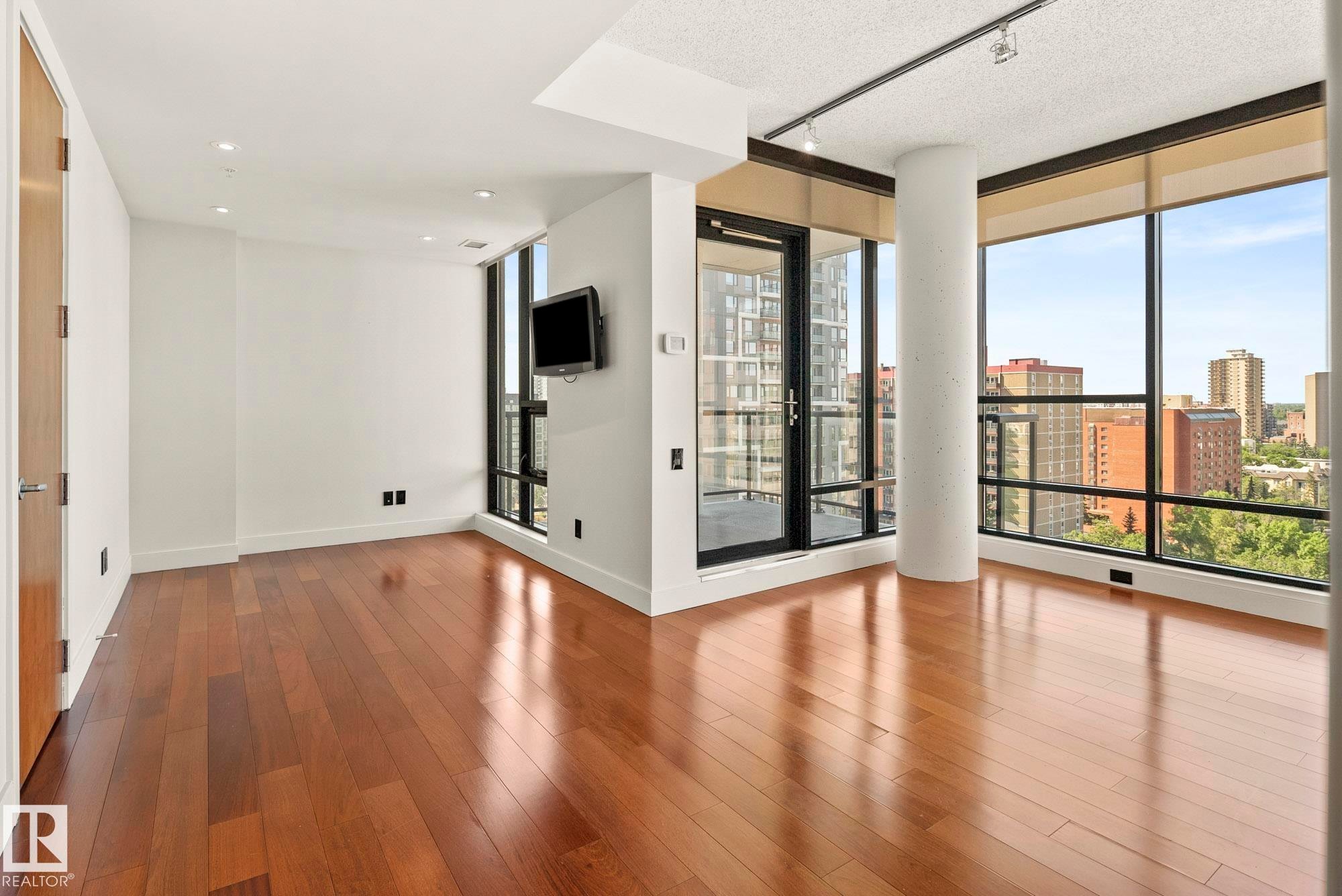 1200 11933 Jasper Avenue, Edmonton, AB - Indoor Photo Showing Other Room