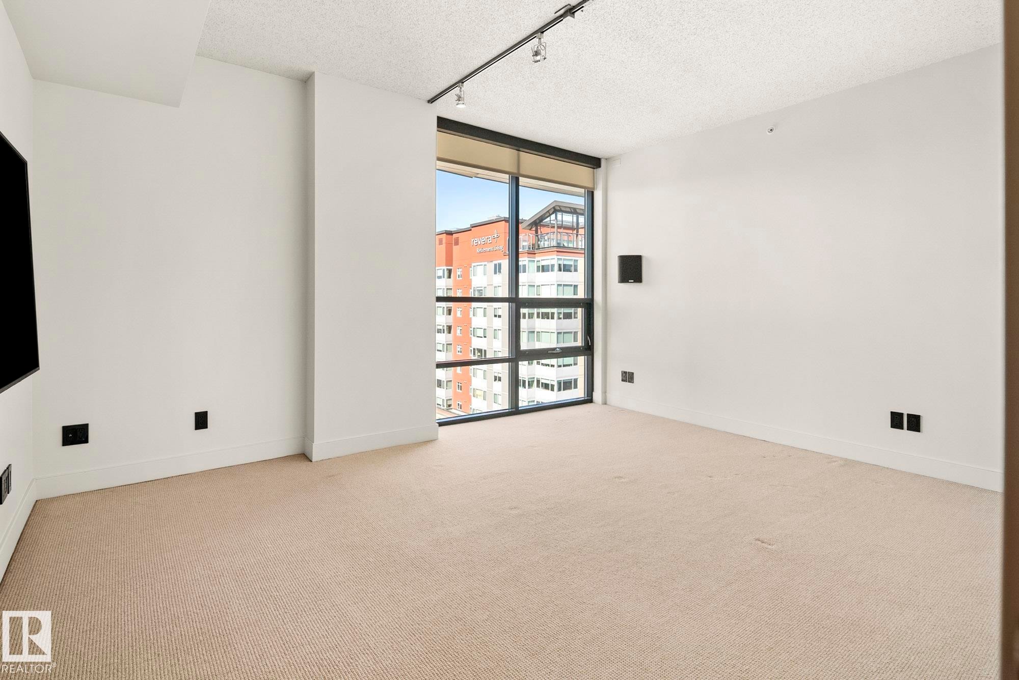 1200 11933 Jasper Avenue, Edmonton, AB - Indoor Photo Showing Other Room