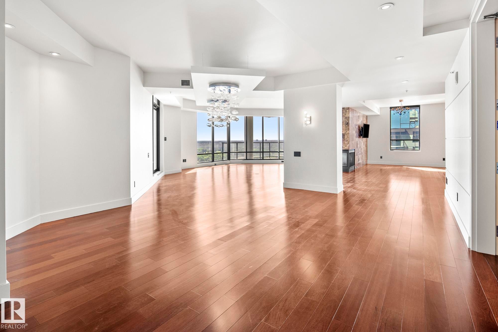 1200 11933 Jasper Avenue, Edmonton, AB - Indoor Photo Showing Other Room