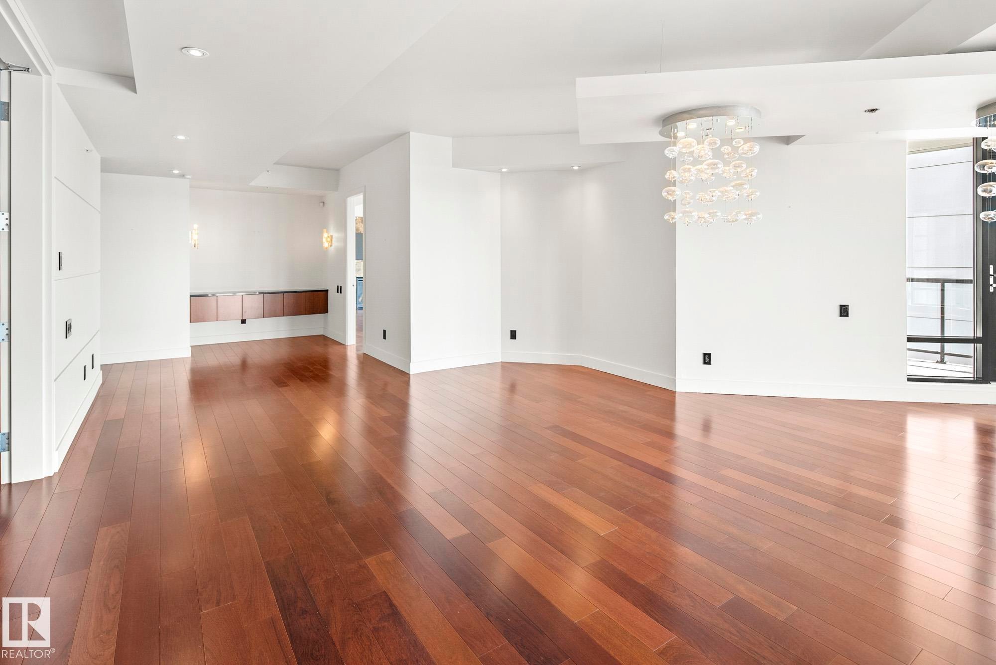 1200 11933 Jasper Avenue, Edmonton, AB - Indoor Photo Showing Other Room