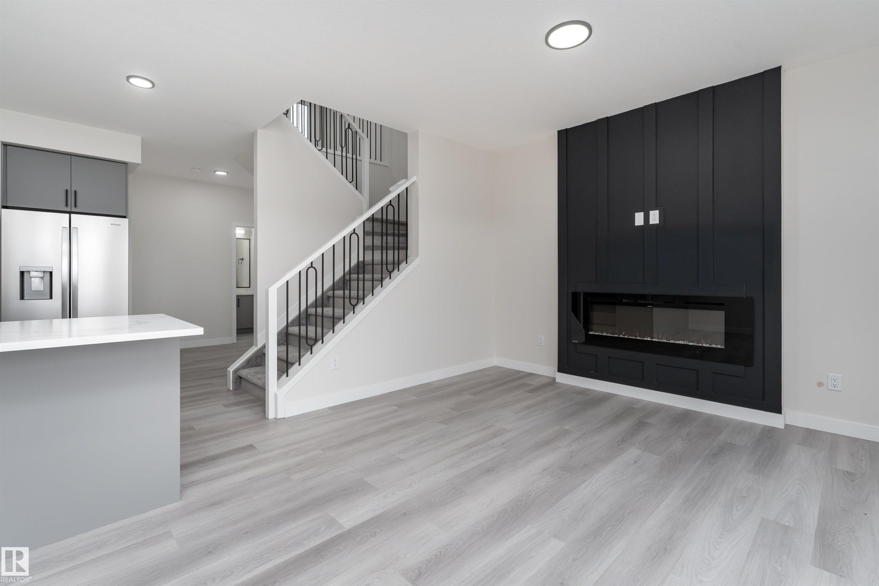 137 Pierwyck Loop, Spruce Grove, AB - Indoor With Fireplace