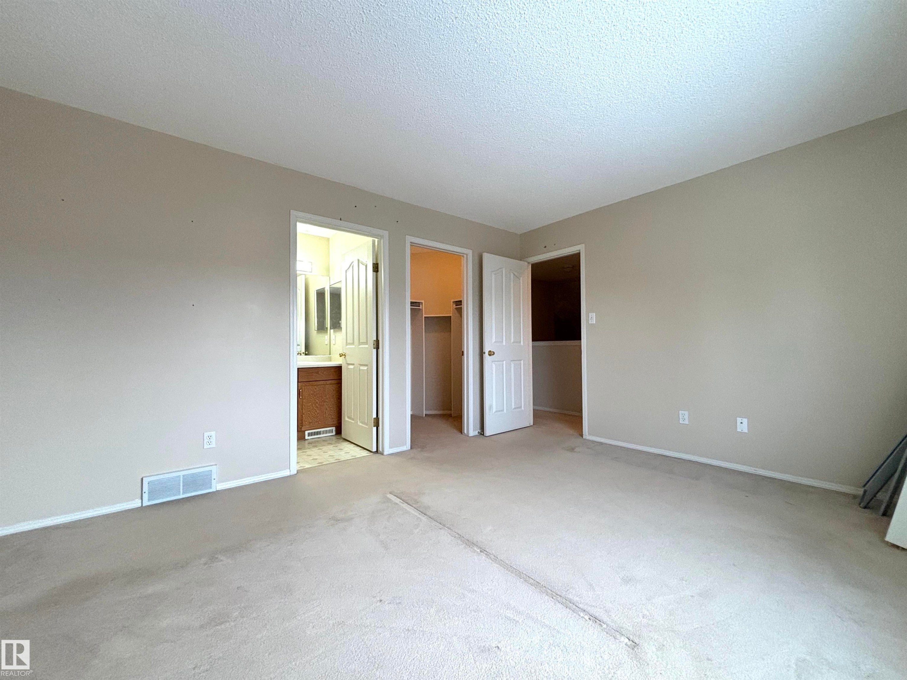 124 1670 Jamha Road, Edmonton, AB - Indoor Photo Showing Other Room