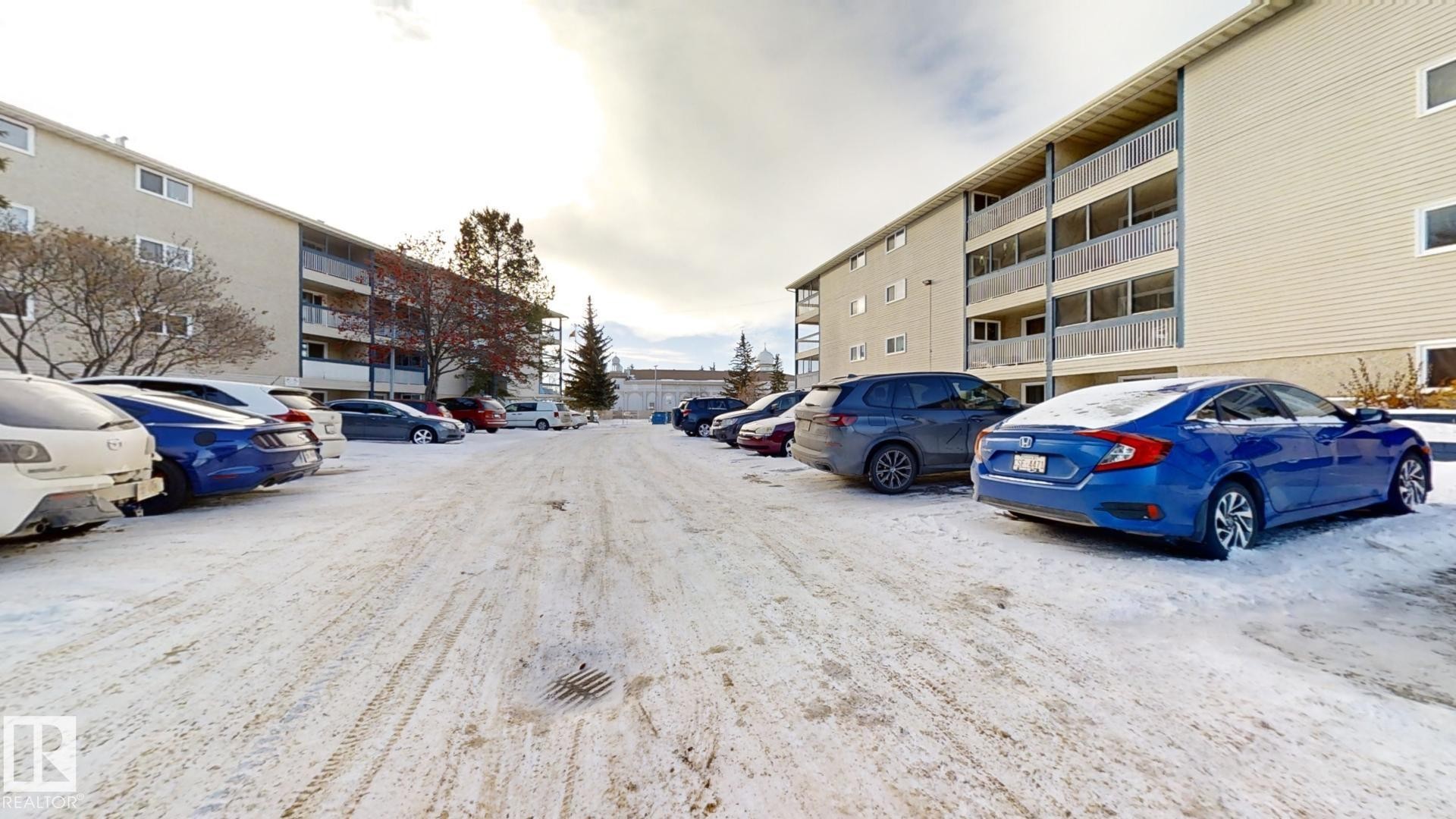 407 2624 Mill Woods Road E, Edmonton, AB - Outdoor