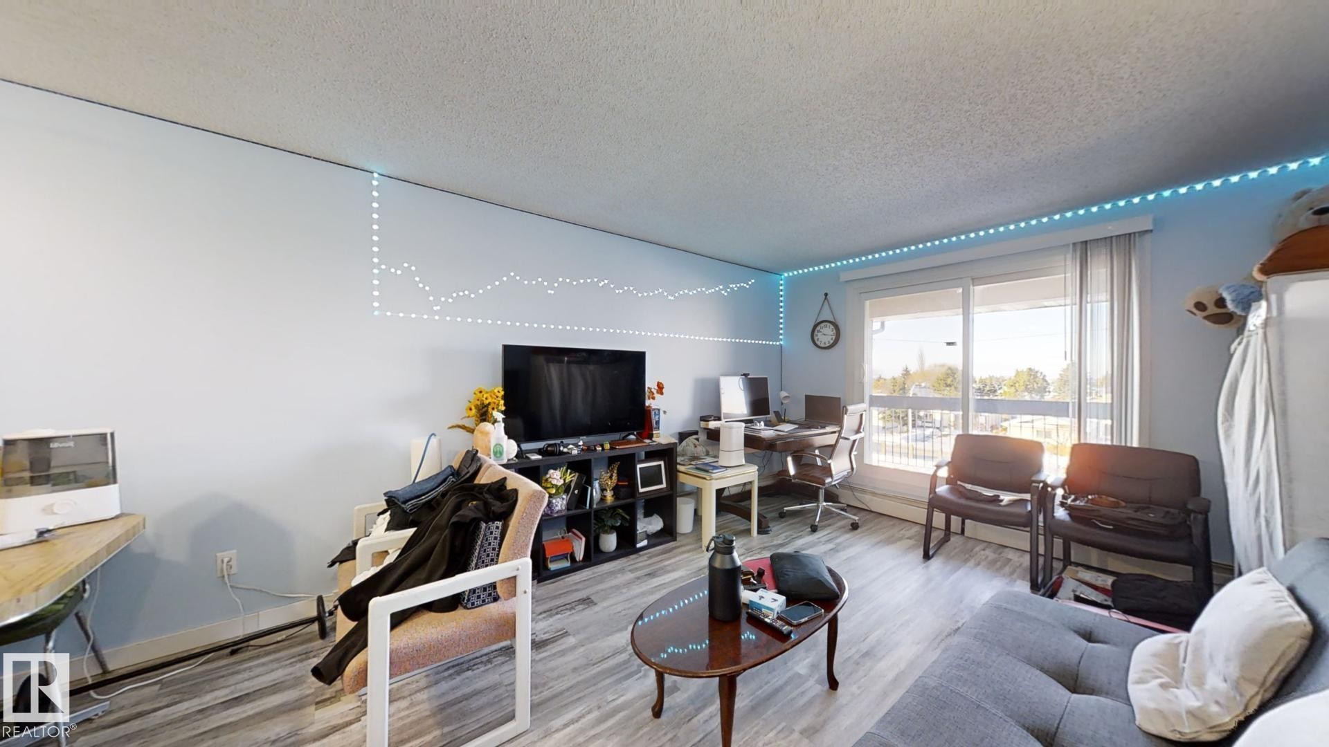 407 2624 Mill Woods Road E, Edmonton, AB - Indoor