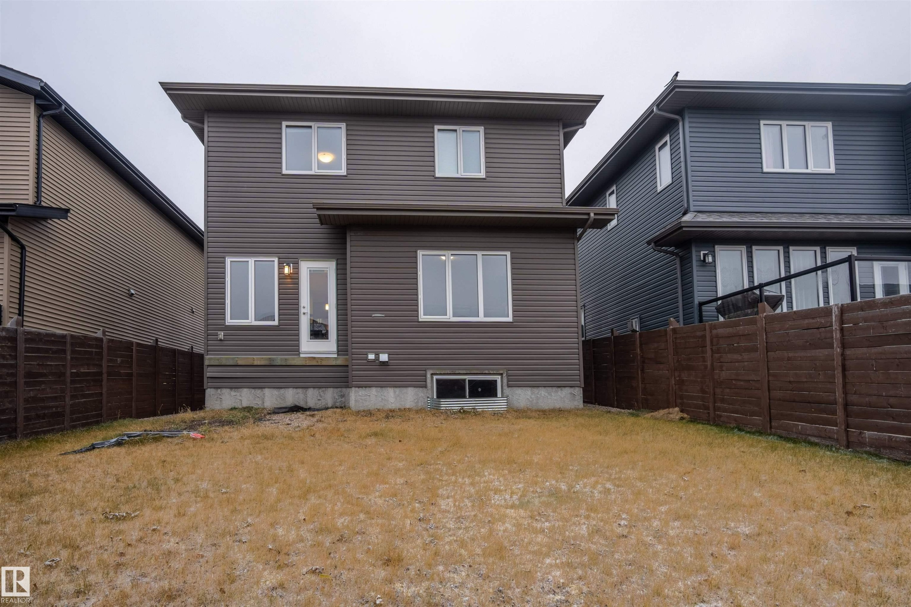 2060 Ware Road, Edmonton, AB - Outdoor