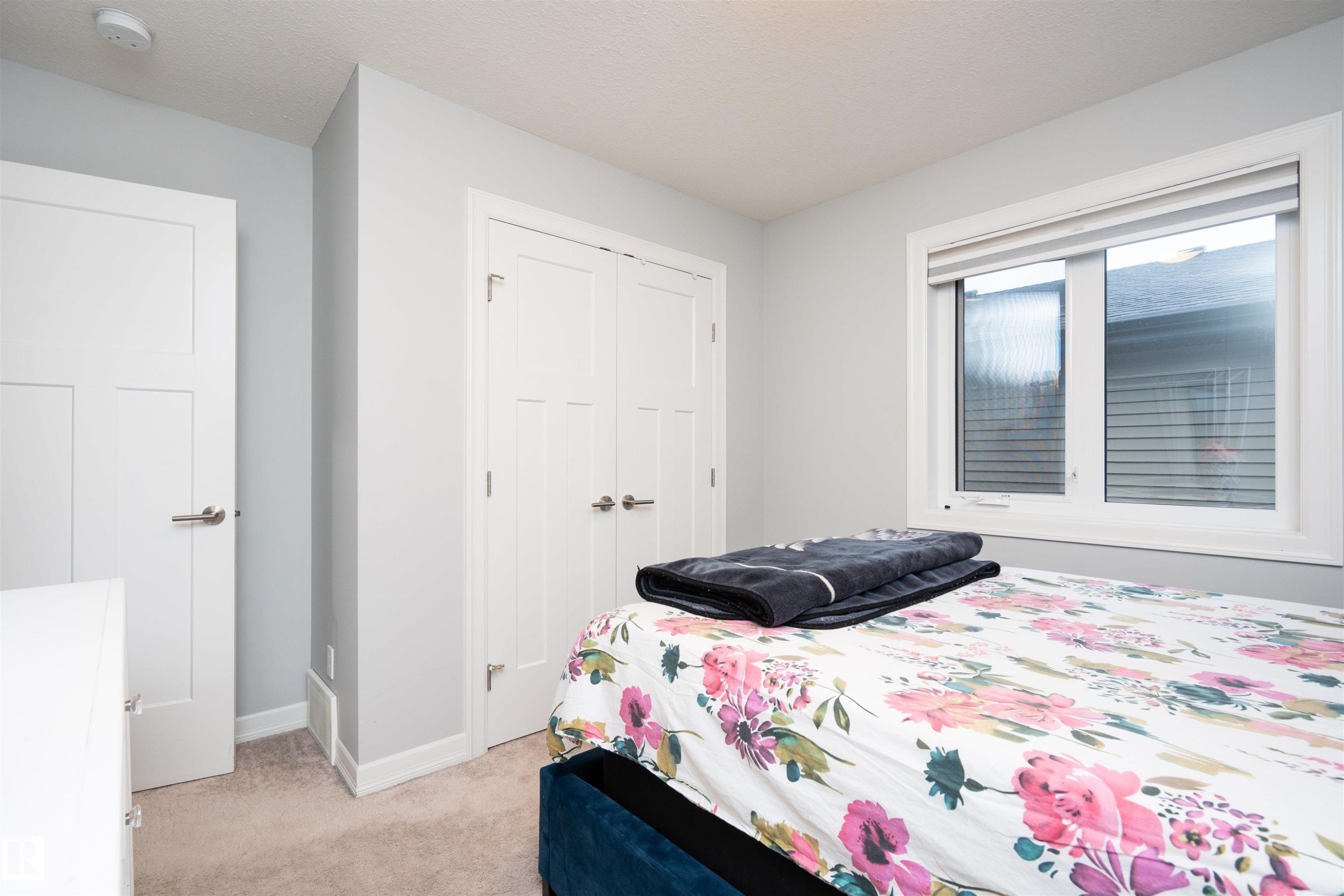 2060 Ware Road, Edmonton, AB - Indoor Photo Showing Bedroom
