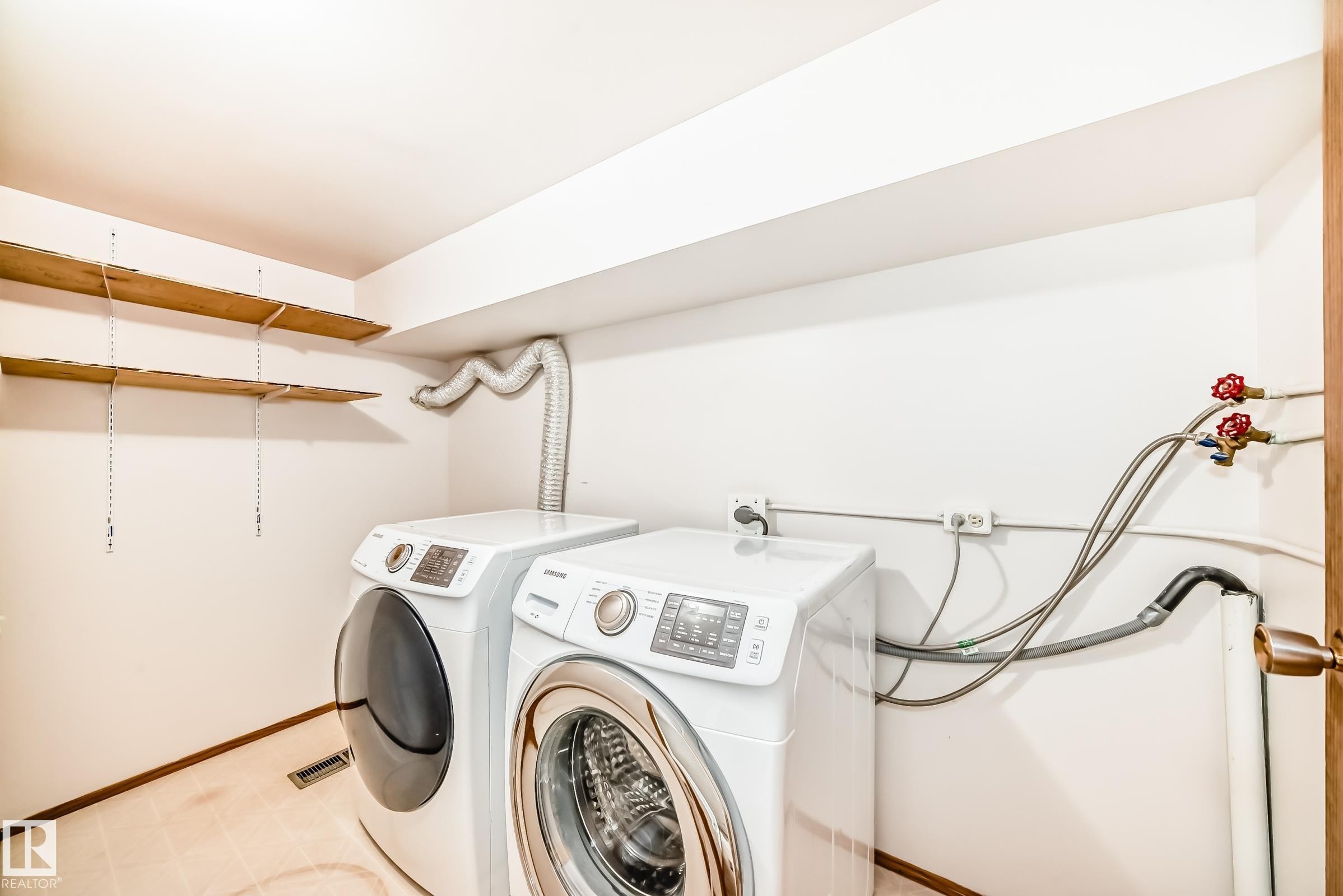 104 70 Alpine Place, St. Albert, AB - Indoor Photo Showing Laundry Room