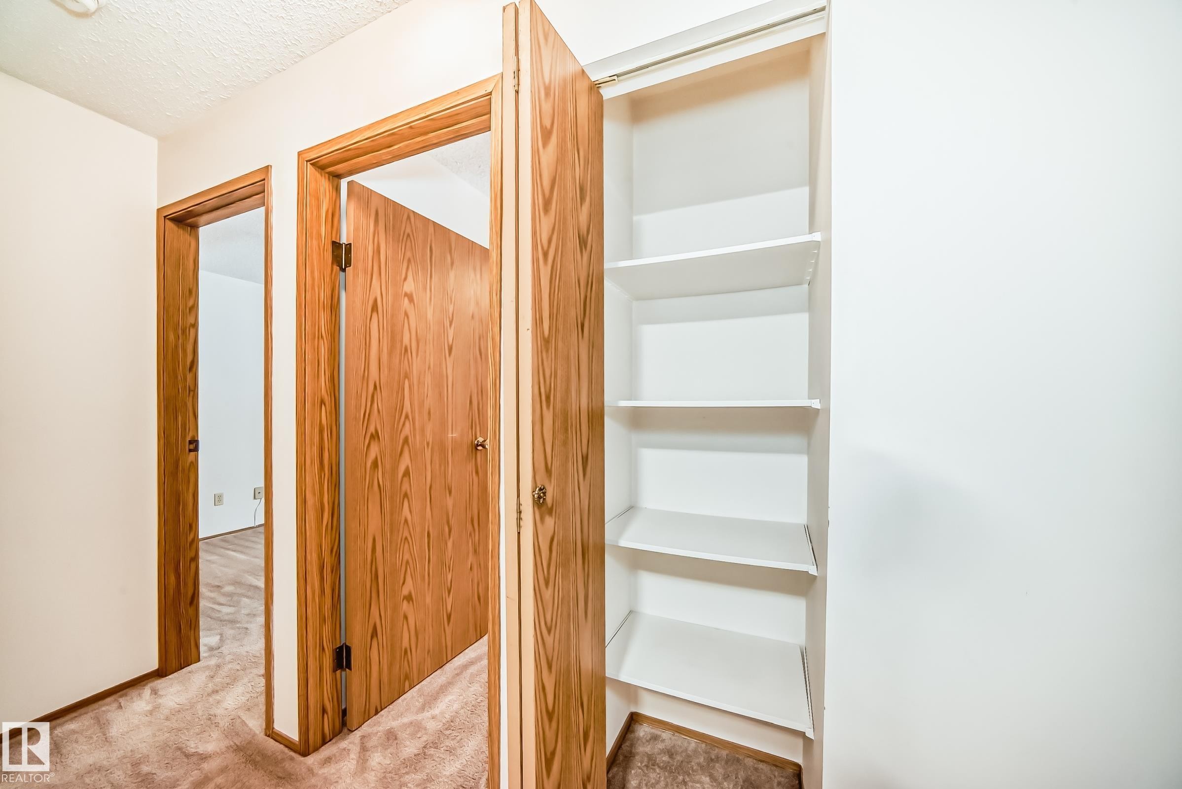 104 70 Alpine Place, St. Albert, AB - Indoor