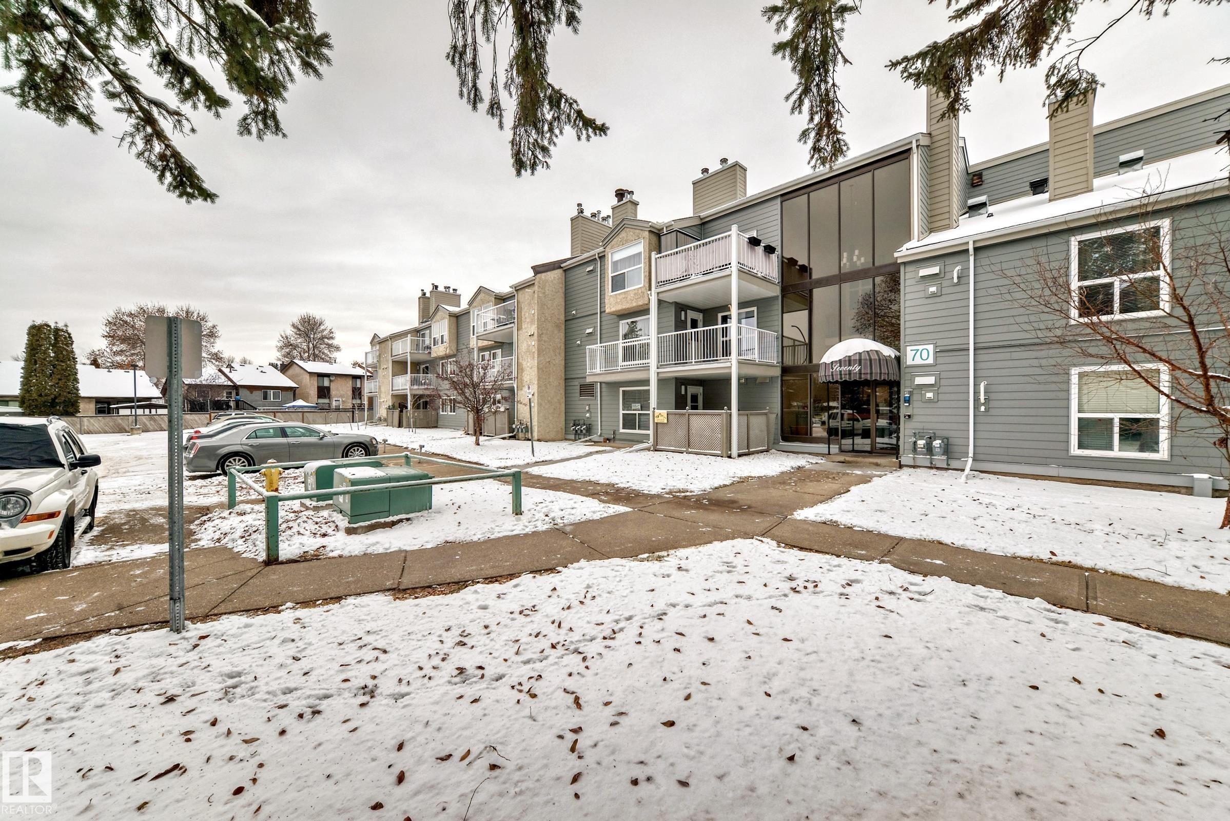 104 70 Alpine Place, St. Albert, AB - Outdoor