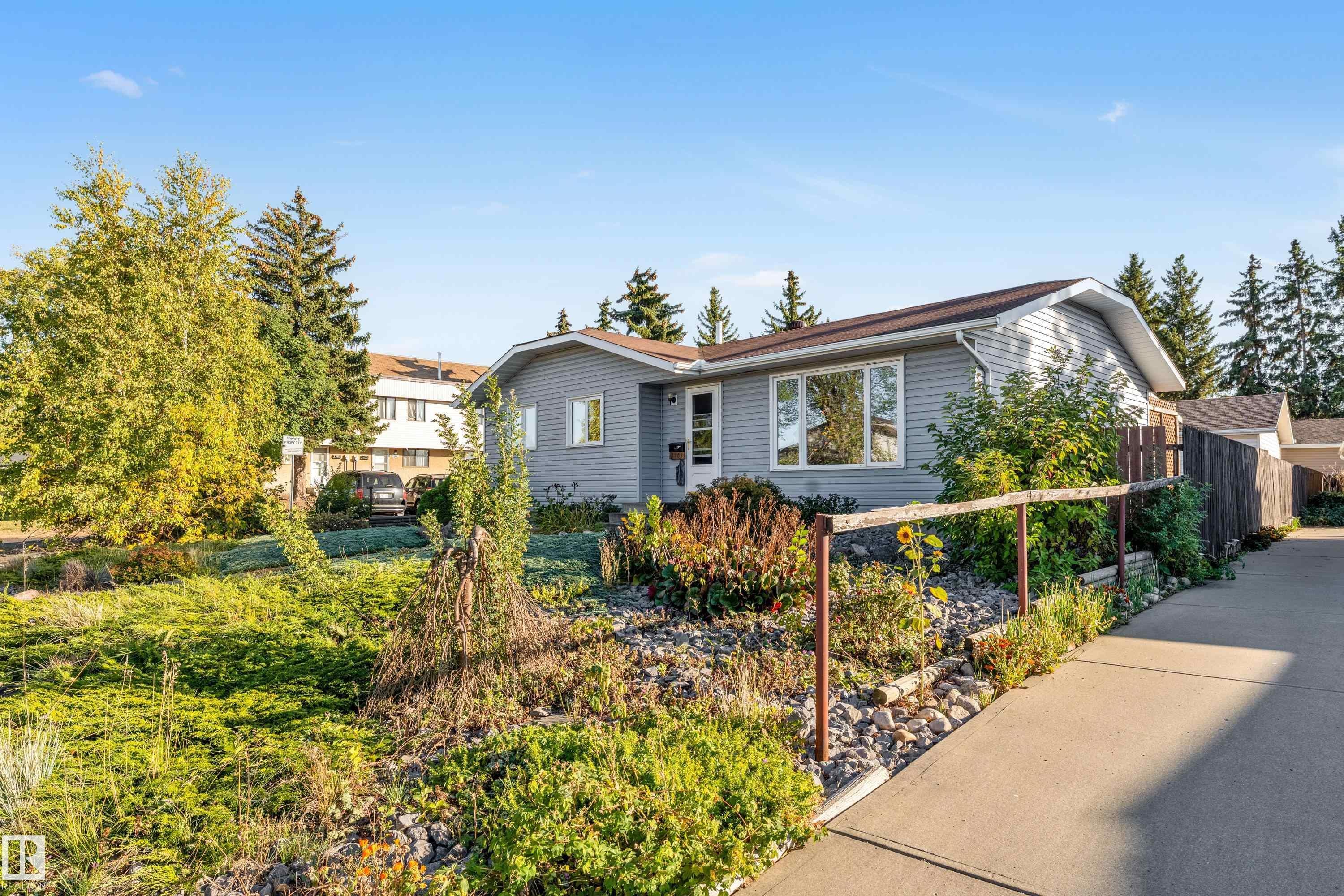 8103 14 Avenue, Edmonton, AB - Outdoor