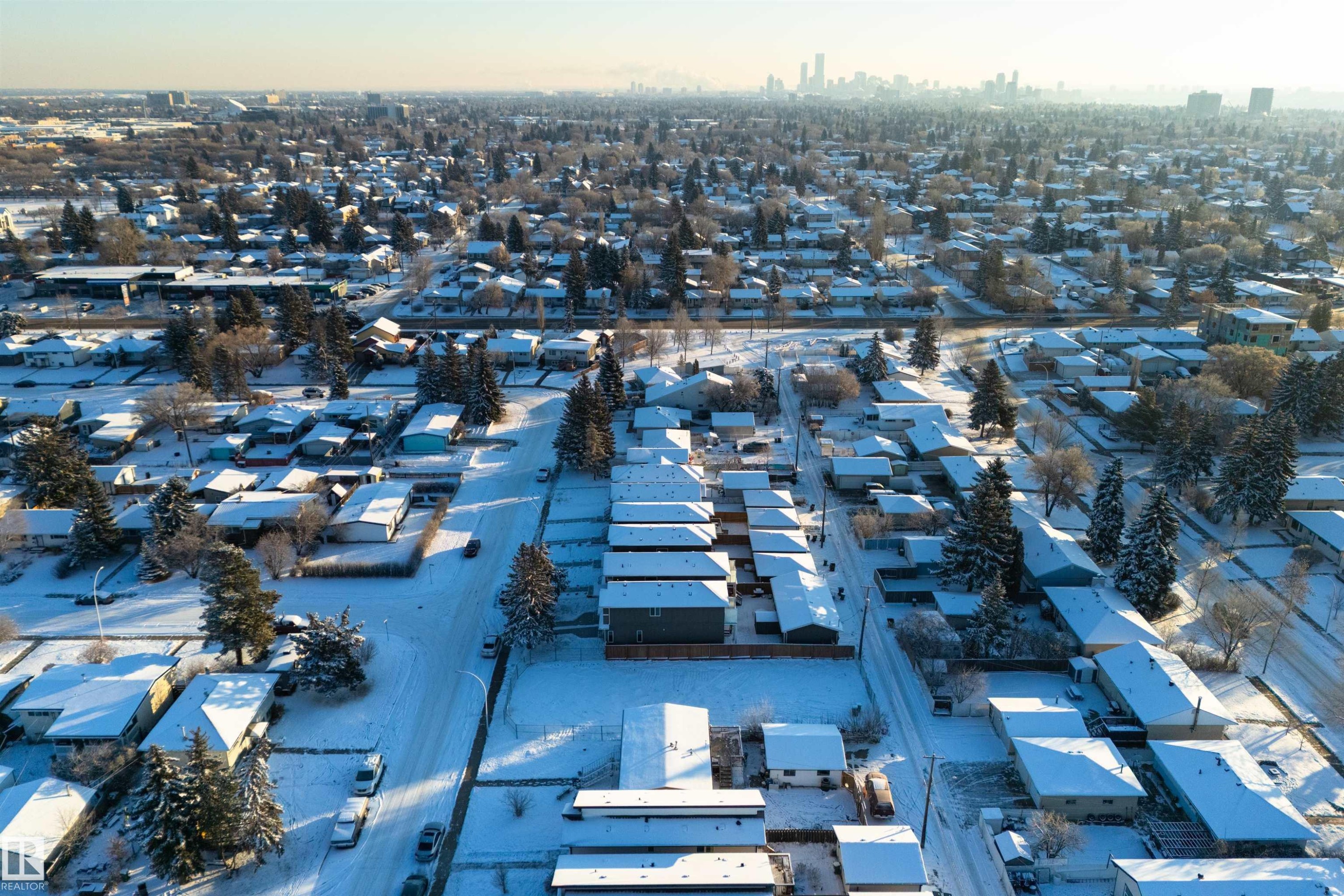 15805 109 Avenue, Edmonton, AB