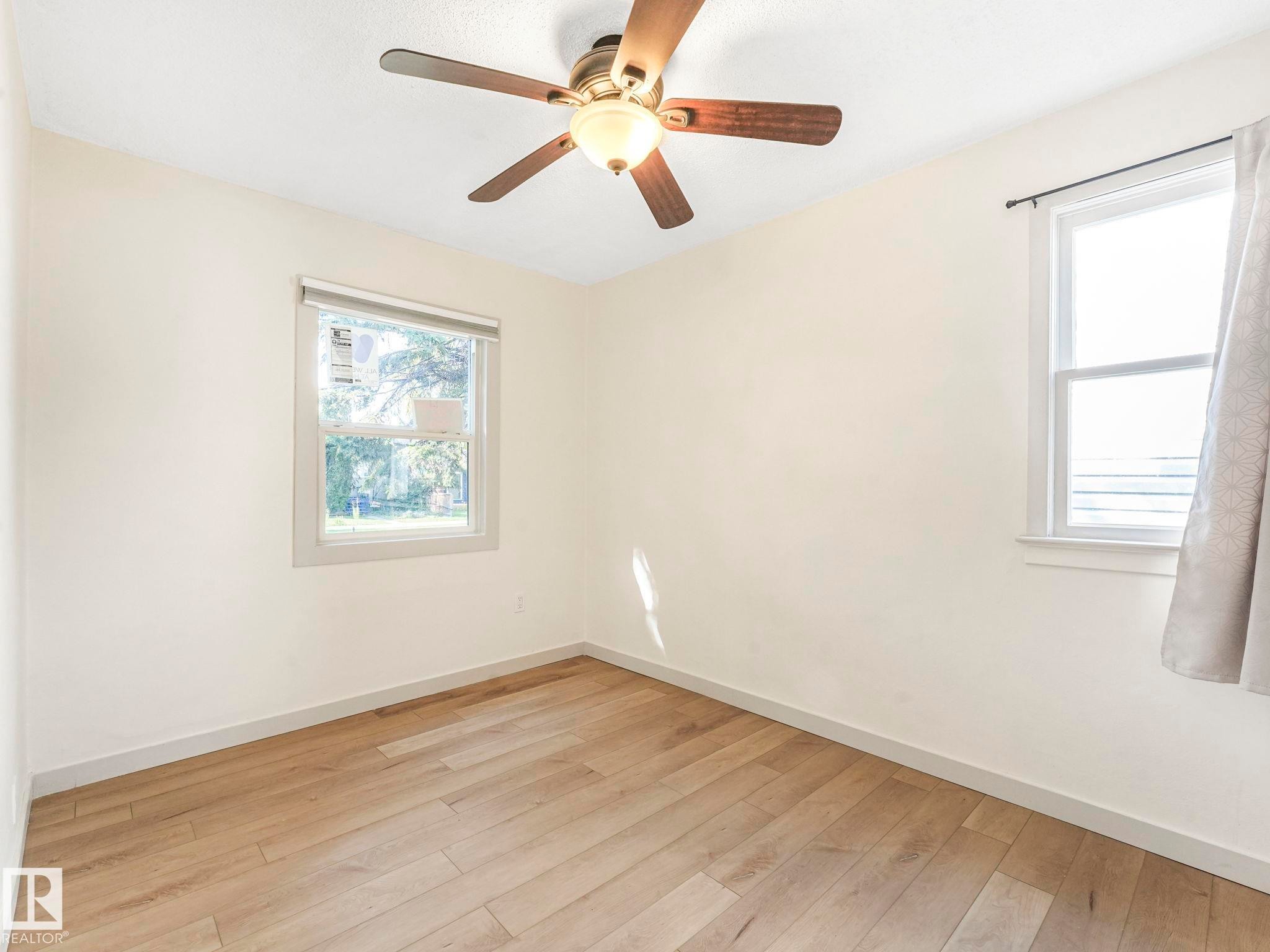 Edmonton, AB - Indoor Photo Showing Other Room