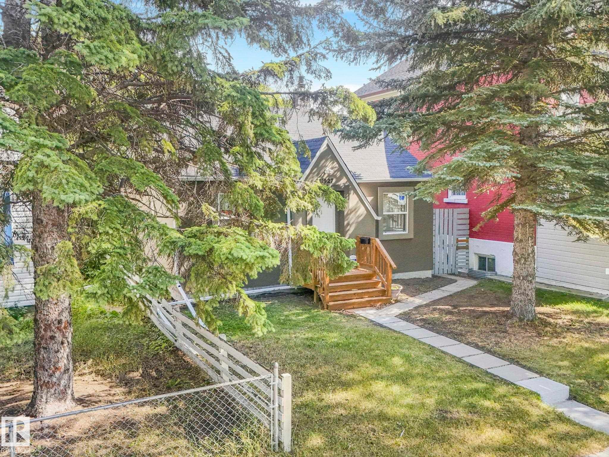 Edmonton, AB - Outdoor