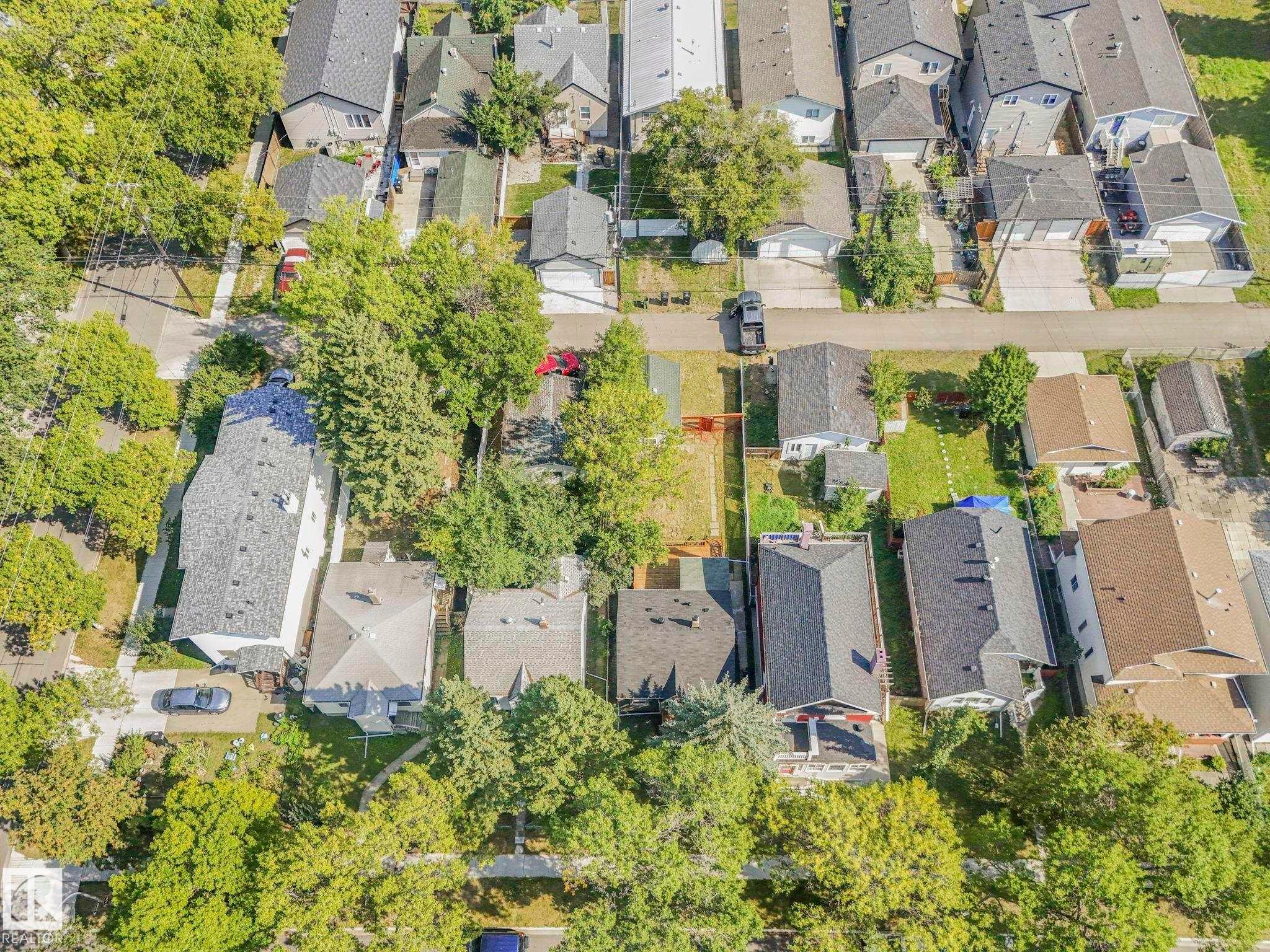 Edmonton, AB - Outdoor With View