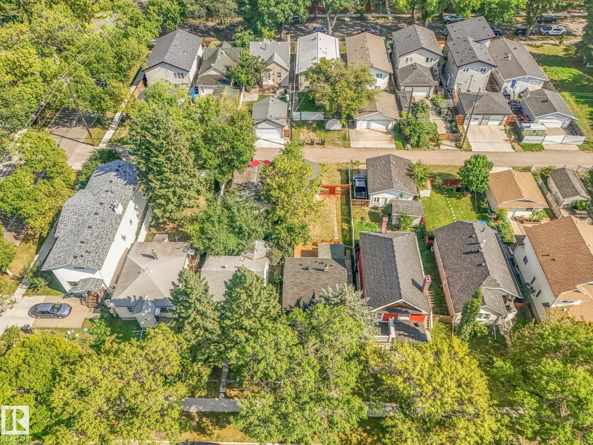 Edmonton, AB - Outdoor With View