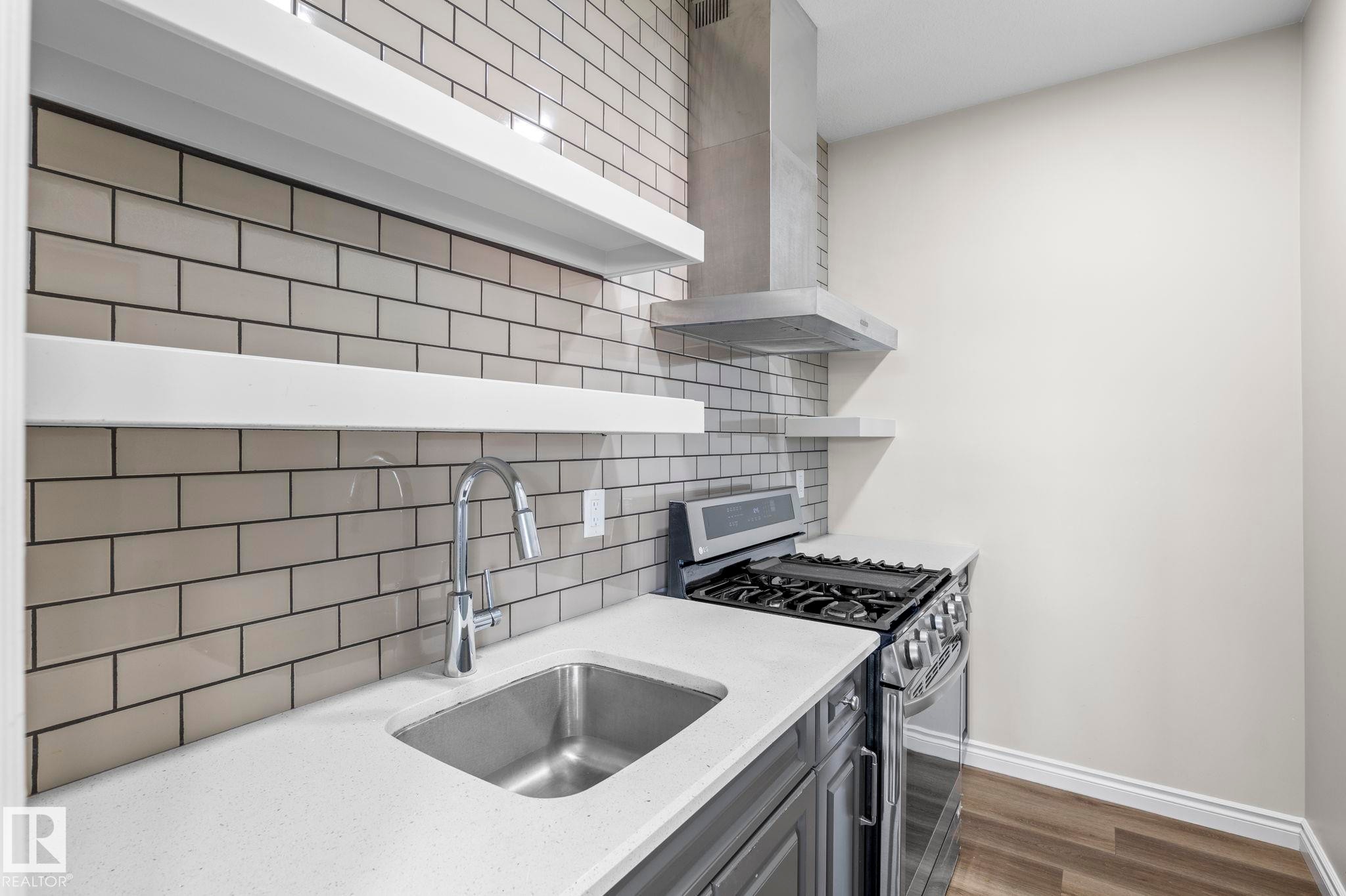 73 Redspur Drive, St. Albert, AB - Indoor Photo Showing Kitchen
