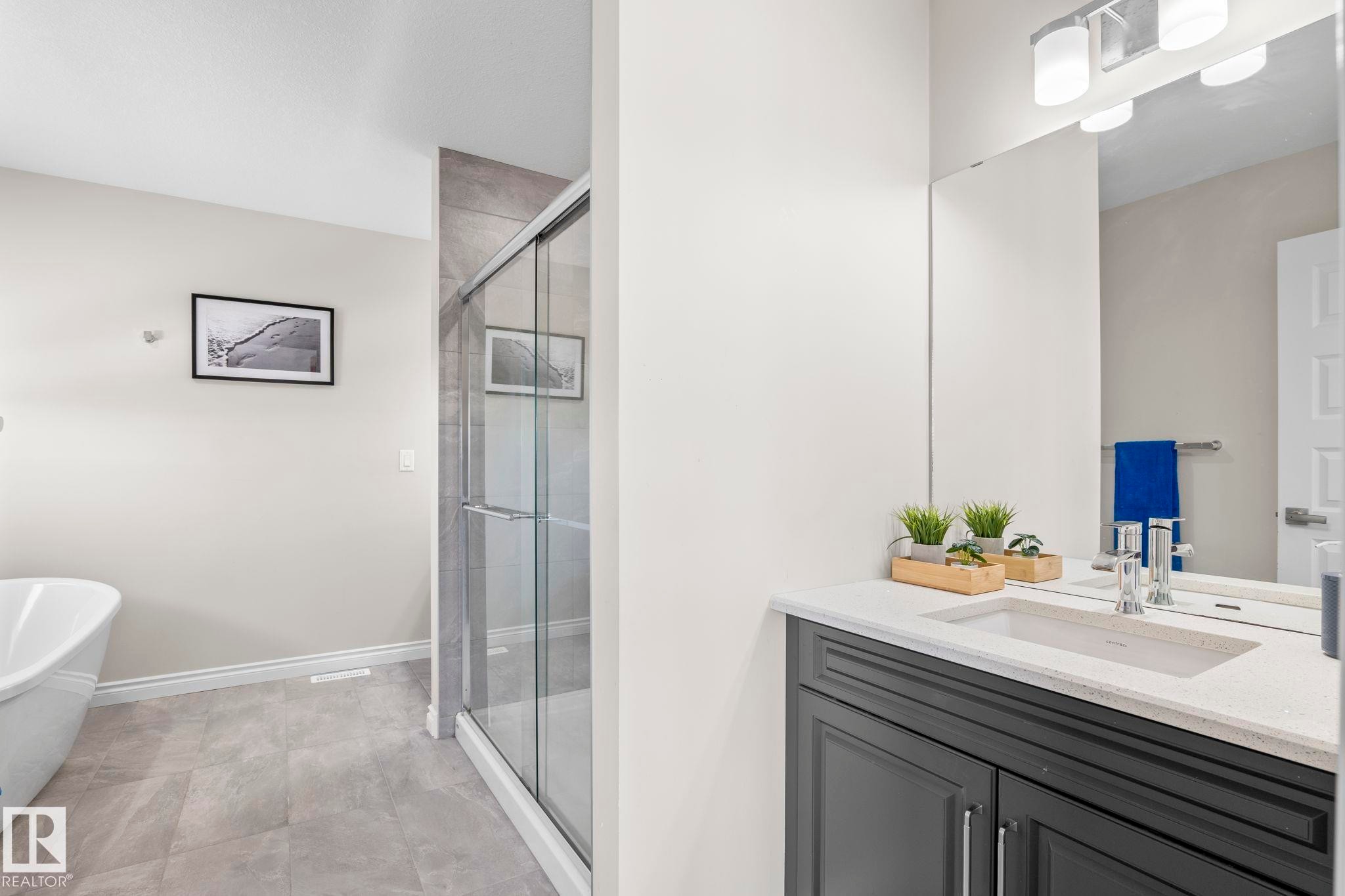 73 Redspur Drive, St. Albert, AB - Indoor Photo Showing Bathroom