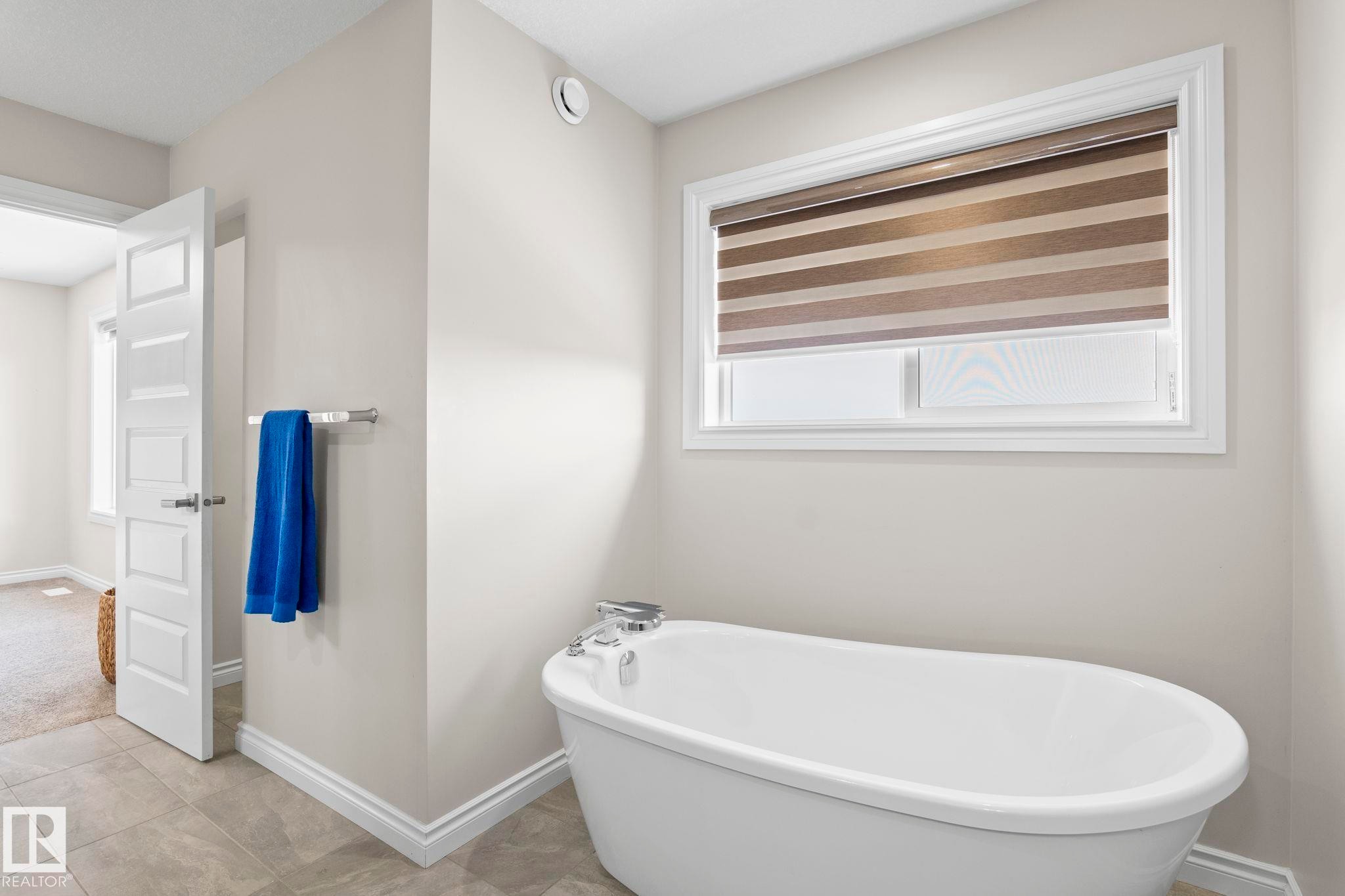 73 Redspur Drive, St. Albert, AB - Indoor Photo Showing Bathroom