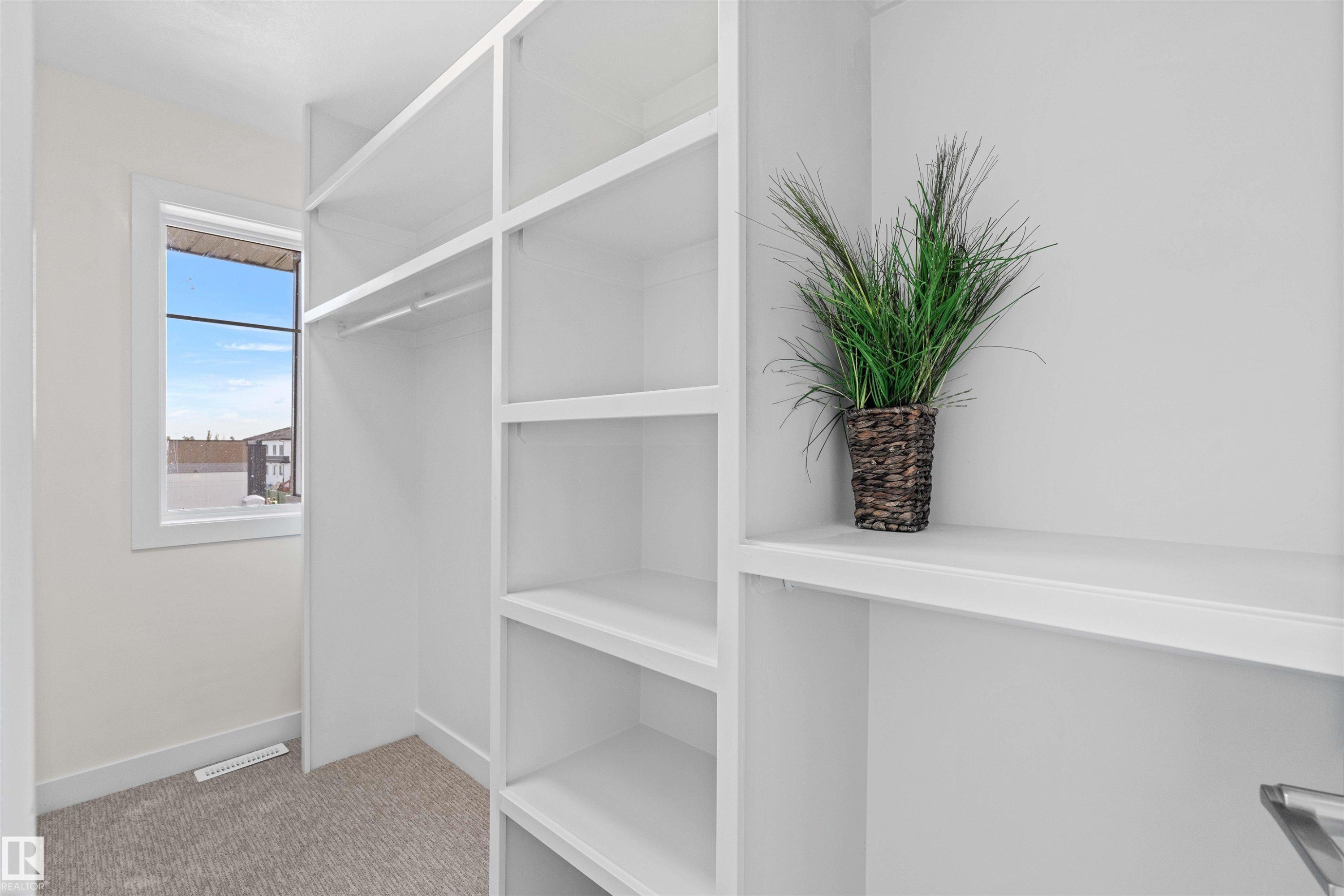 2013 154 Avenue, Edmonton, AB - Indoor