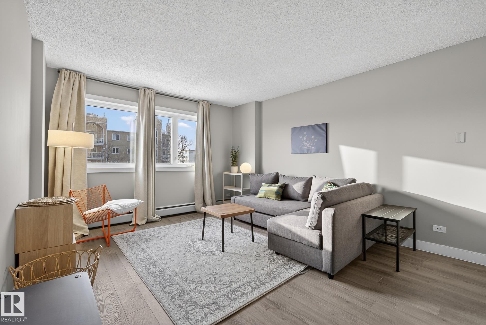 308 9710 105 Street, Edmonton, AB - Indoor Photo Showing Living Room