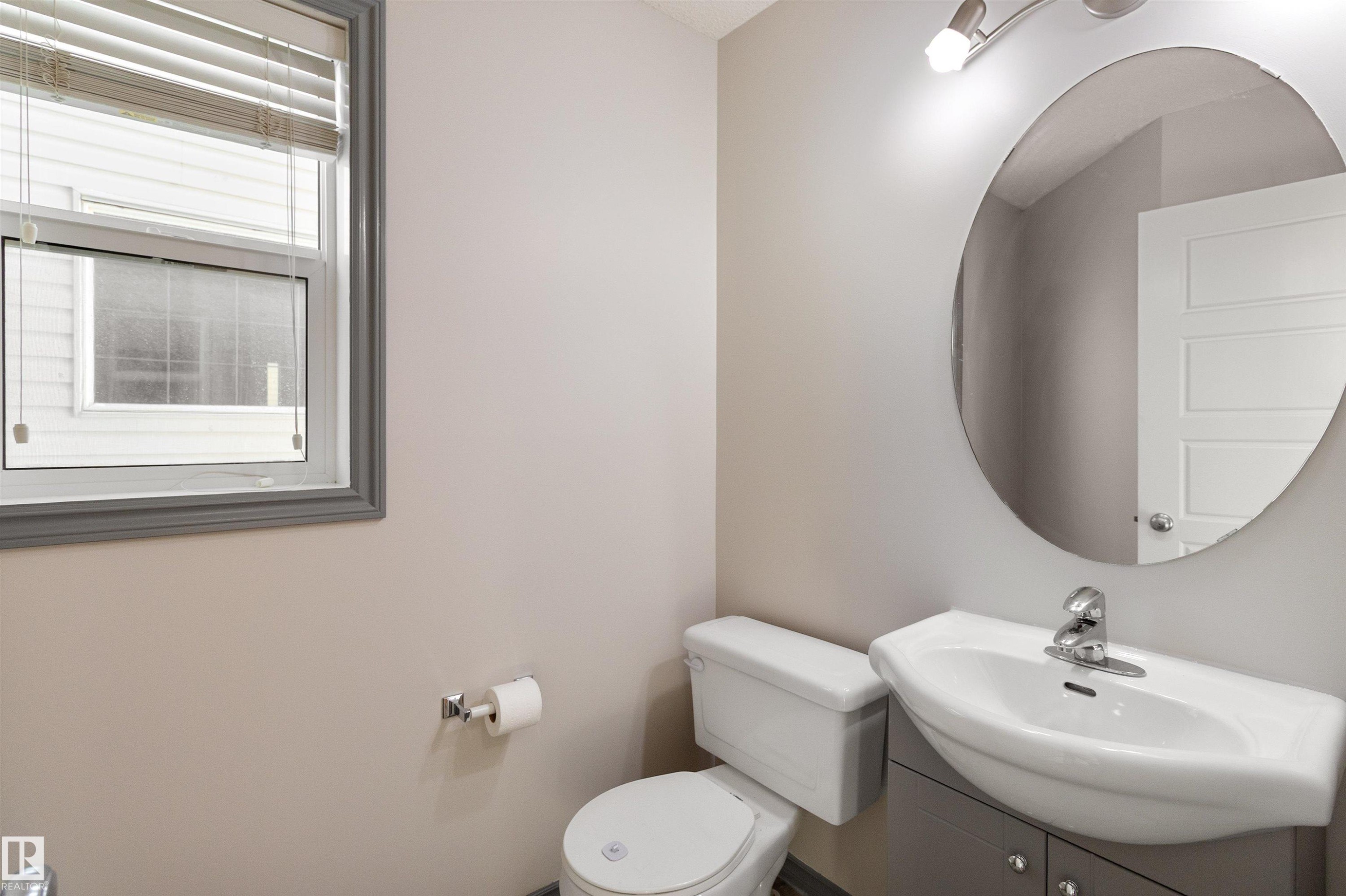 75 Dunlop Wynd, Leduc, AB - Indoor Photo Showing Bathroom