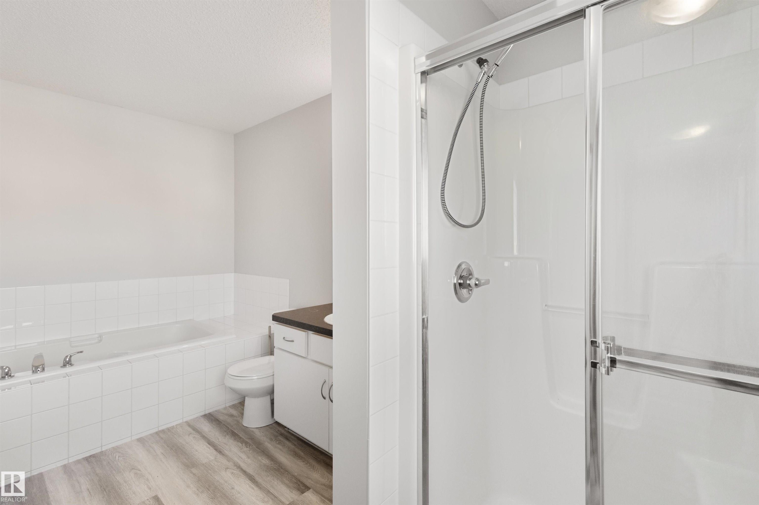 75 Dunlop Wynd, Leduc, AB - Indoor Photo Showing Bathroom