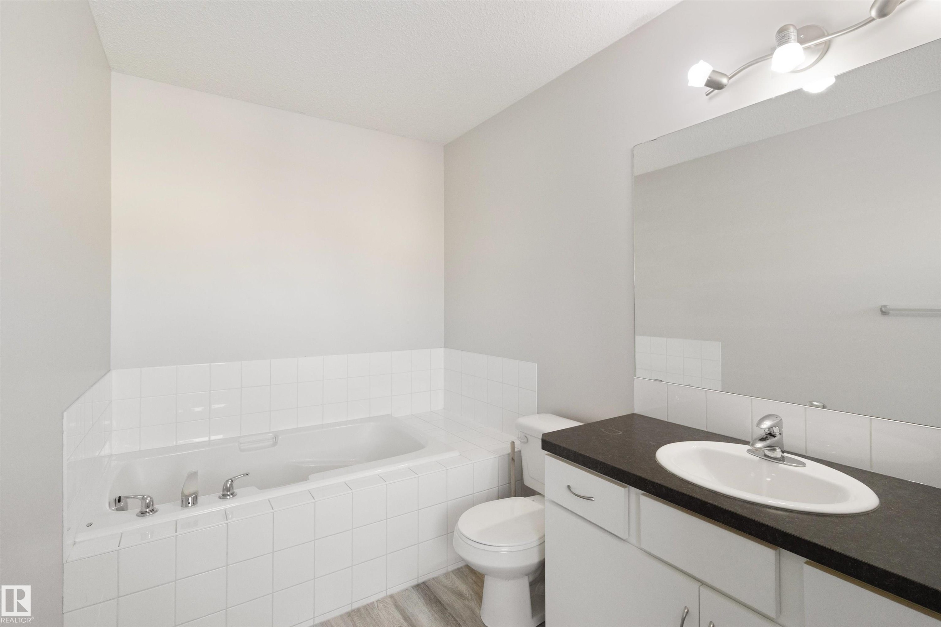 75 Dunlop Wynd, Leduc, AB - Indoor Photo Showing Bathroom